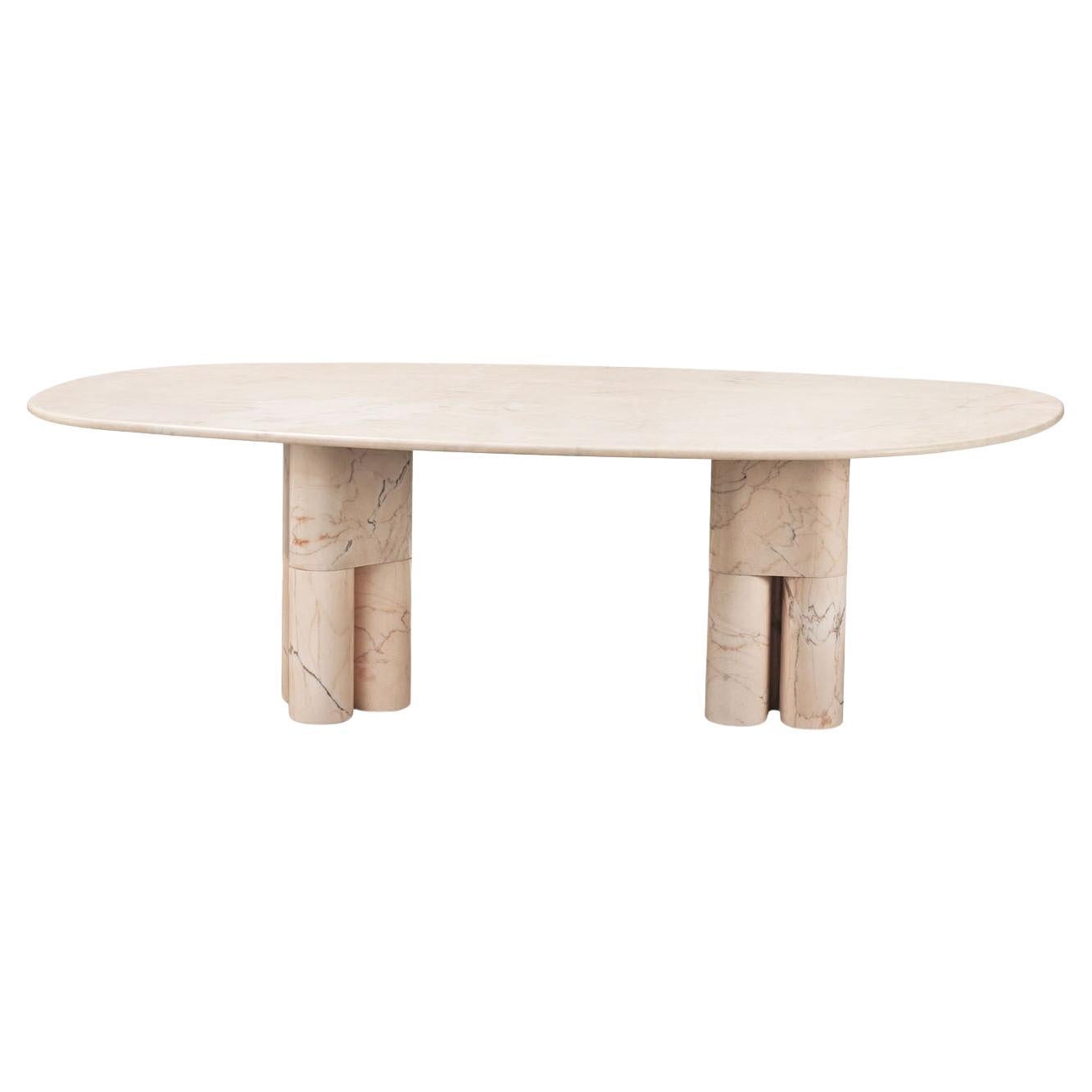Table de salle à manger TRIA en marbre rose irrégulier du Portugal par L. Bozzoli en vente