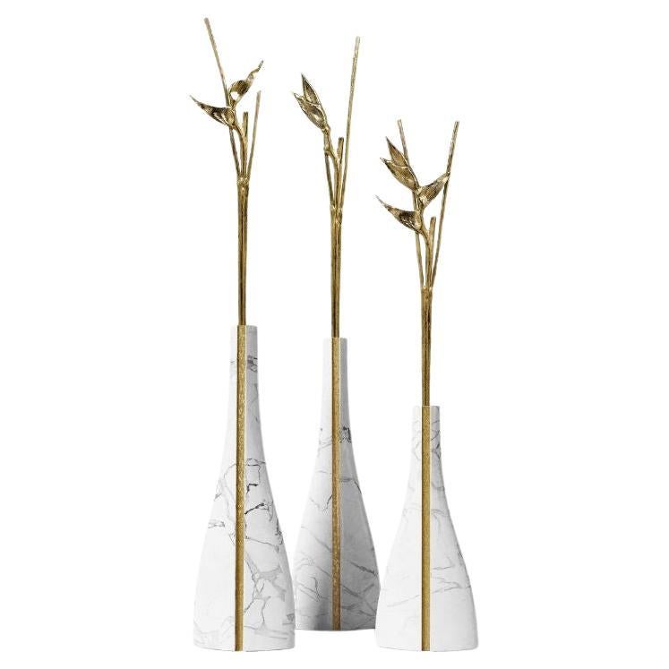 TRIA - Scultura di grandi dimensioni; finitura in marmo bianco; scultura da ingresso