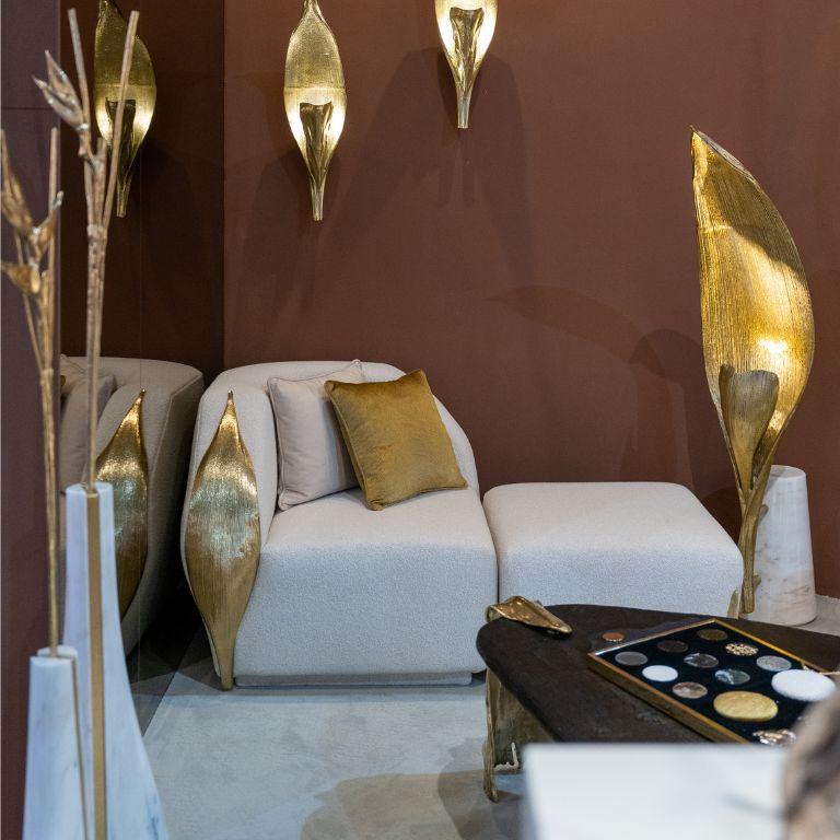 TRIA - Monumentale Skulptur aus weißem Marmor für raffinierte Innenräume (Portugiesisch) im Angebot