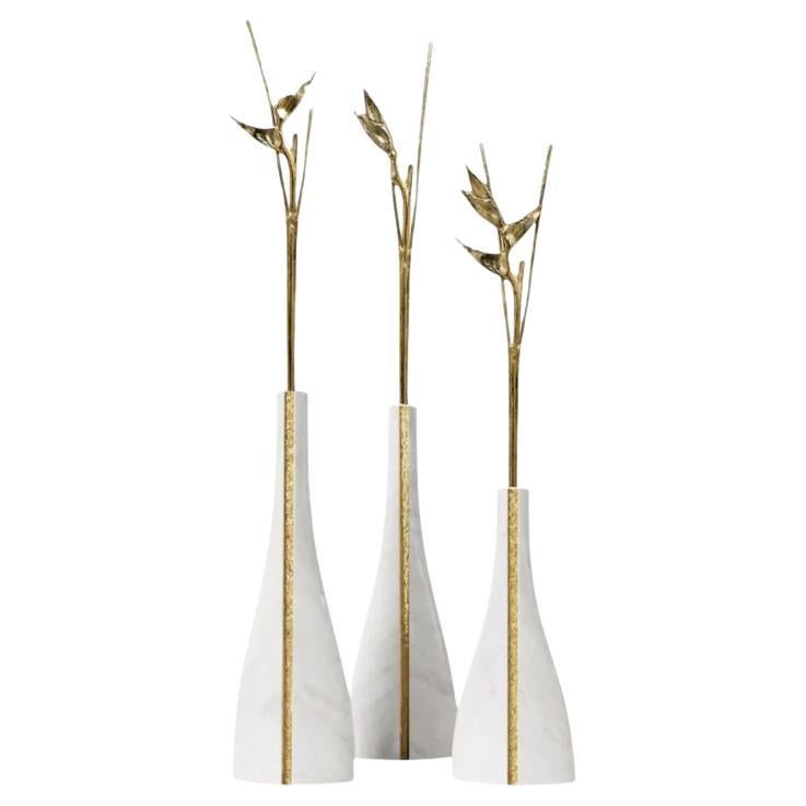 TRIA - Scultura monumentale in marmo bianco per interni raffinati