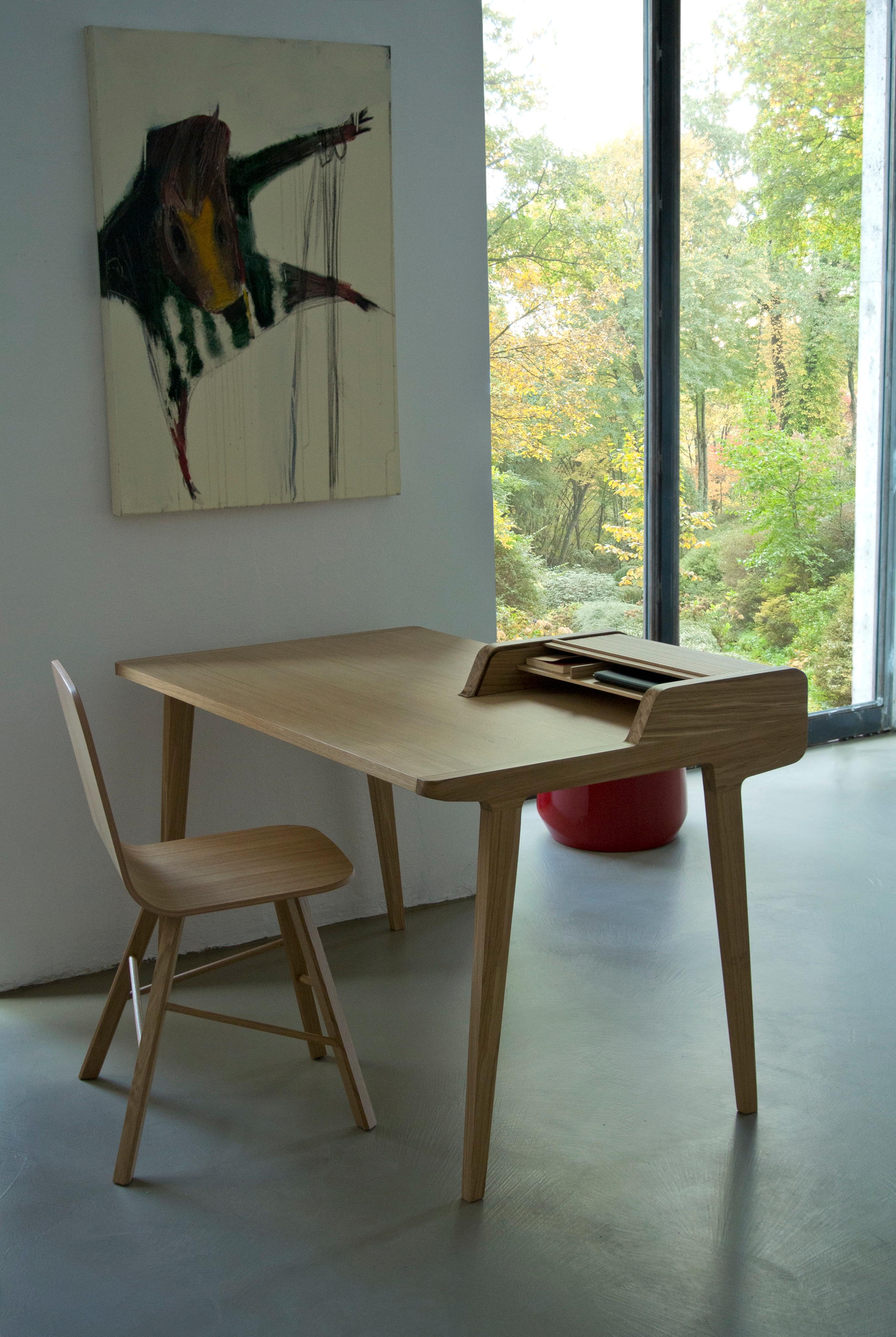 Tria Simple Chair Oak and Green Upholstered Seat by Colé, Minimalist For Sale 8