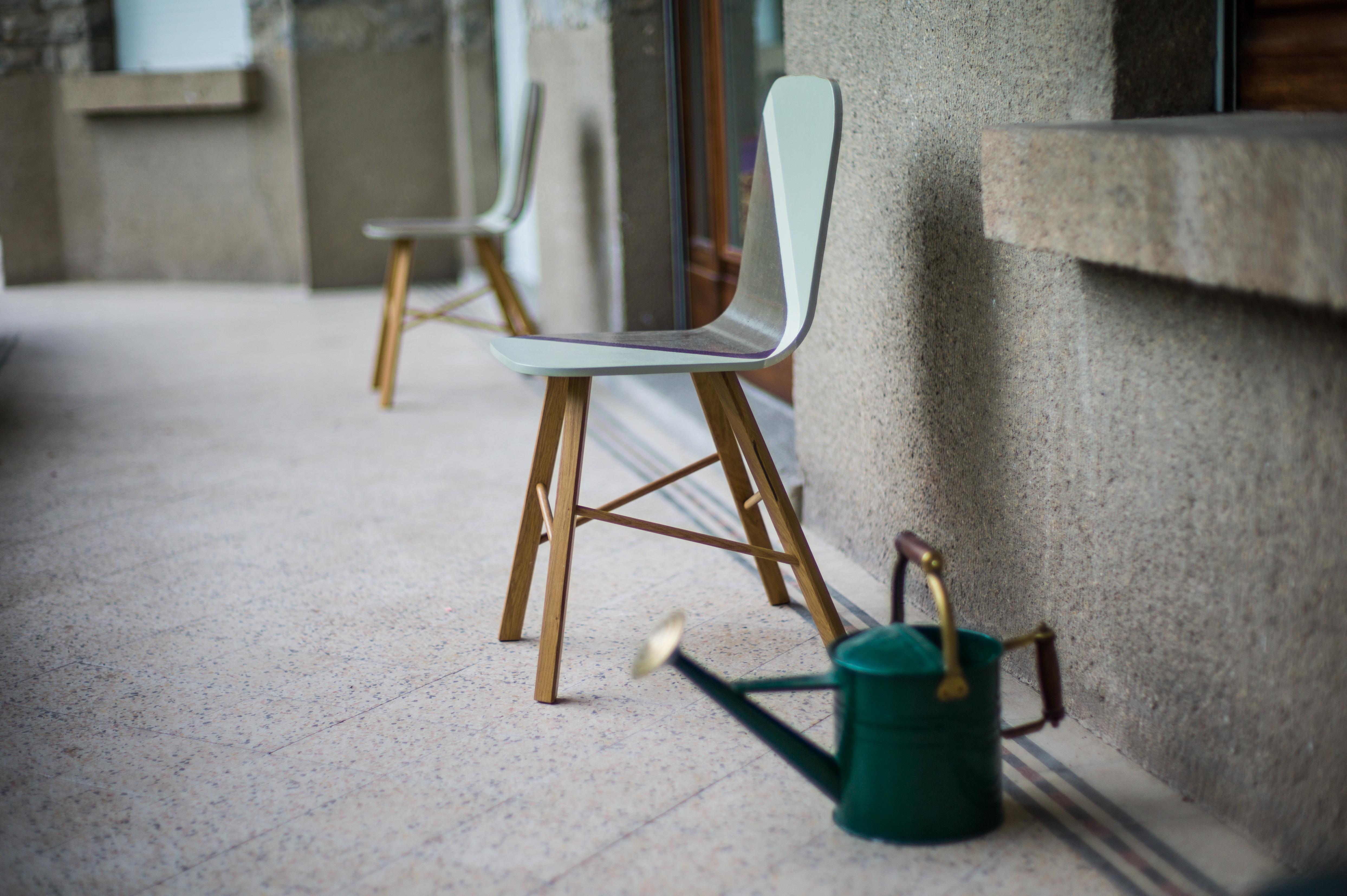 Tria Simple Chair Oak and Green Upholstered Seat by Colé, Minimalist For Sale 9