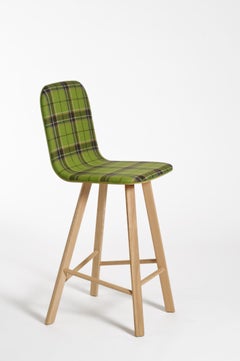 Tria Hocker HB Tartan von Col, Minimalistisches Design Ikon inspiriert von grafischer Kunst