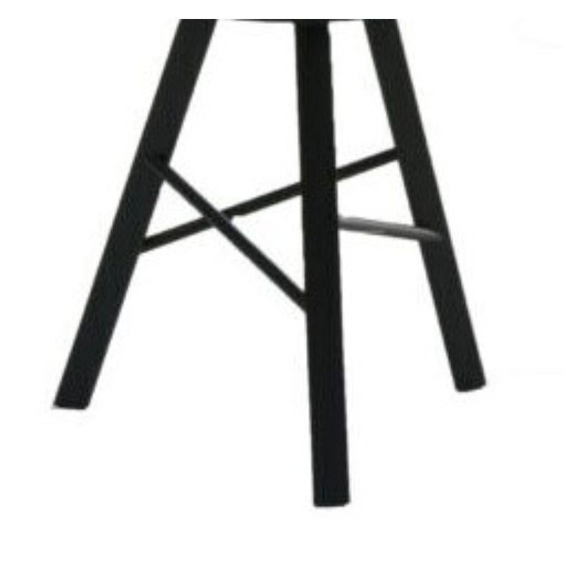 Tria Holzstuhl mit 3 Beinen, schwarzer offenporiger Sitz von Colé Italia (Moderne) im Angebot