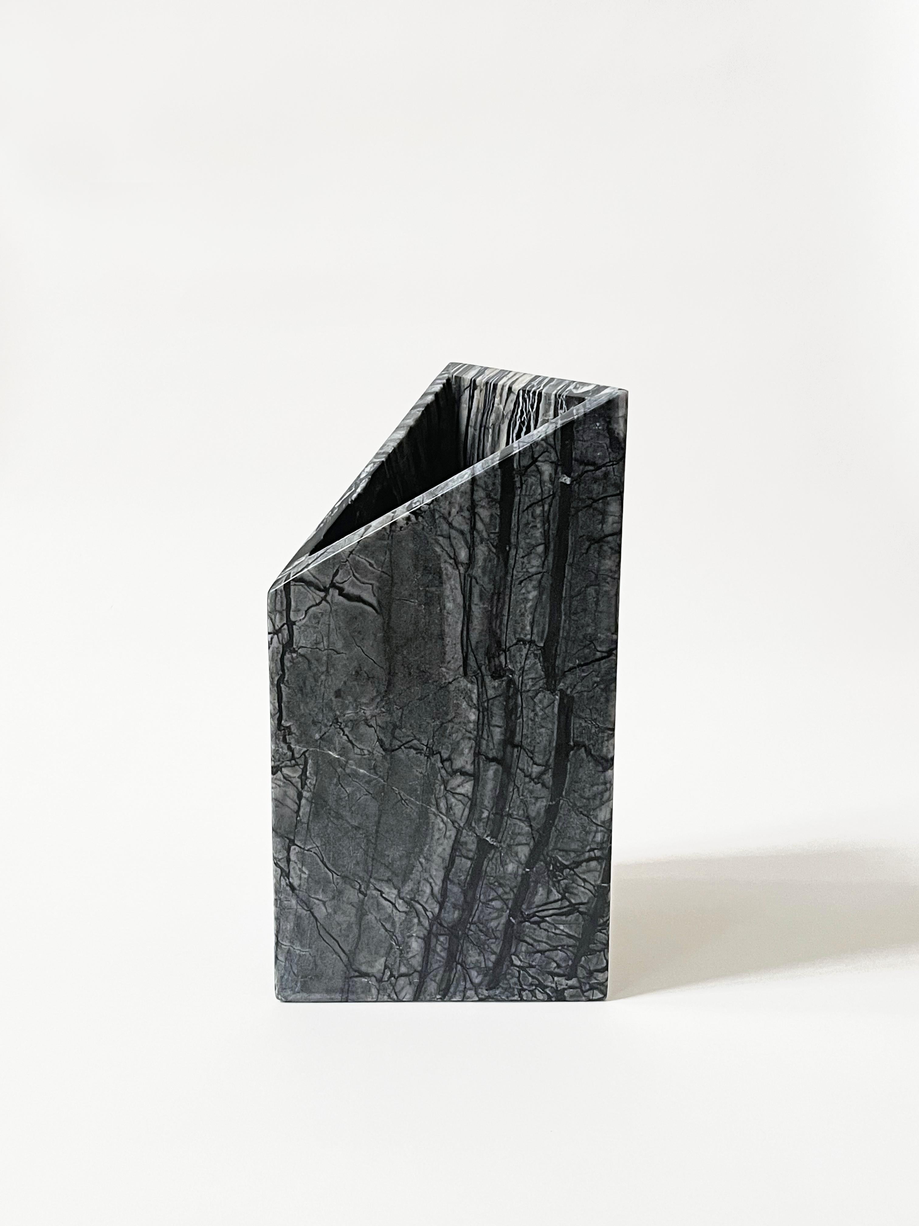 Minimalist Triad Marble Vase - Phillip Jividen For Sale