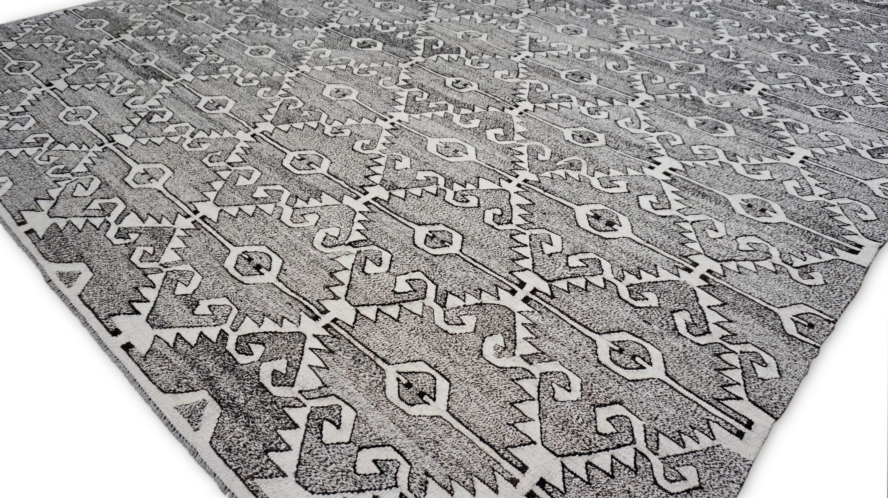 Trial Ram's Horn Grau und Elfenbein Geometrische Wolle Flachgewebe Teppich 10'4''x13'1'' (Handgeknüpft) im Angebot