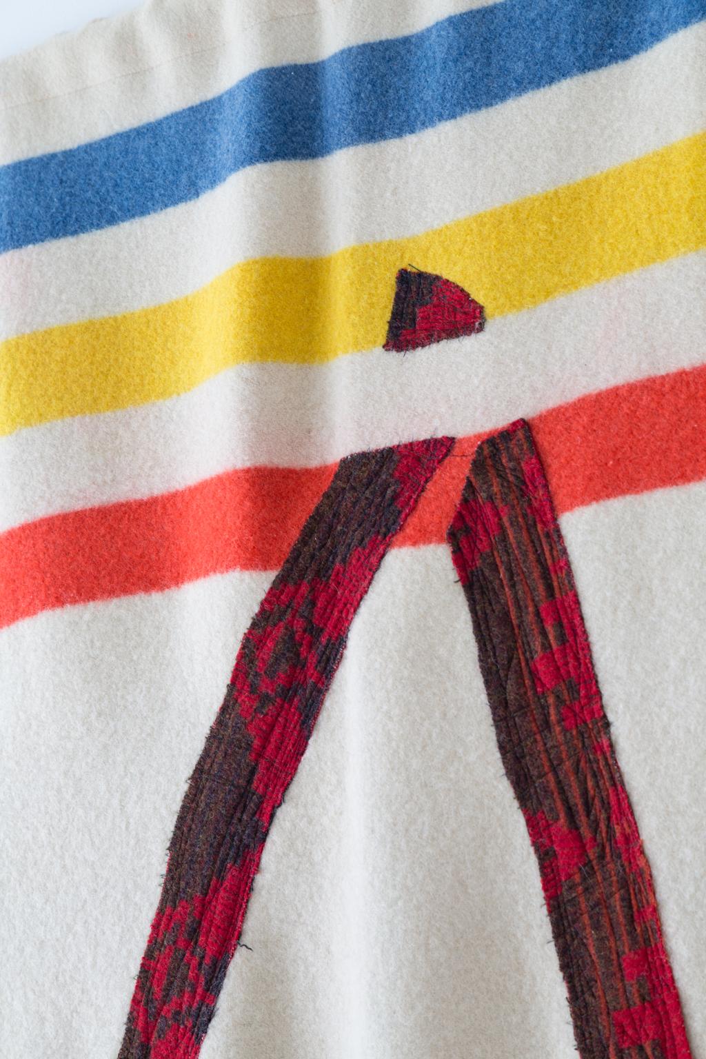 Dans le cadre du Blanket Project, Naomi Clark crée ce qu'elle appelle des Quilt Paintings. Elle redonne vie à de vieilles couvertures de camping en laine et en coton récupérées sur EBay, dans des marchés aux puces et des ventes de garage. Naomi
