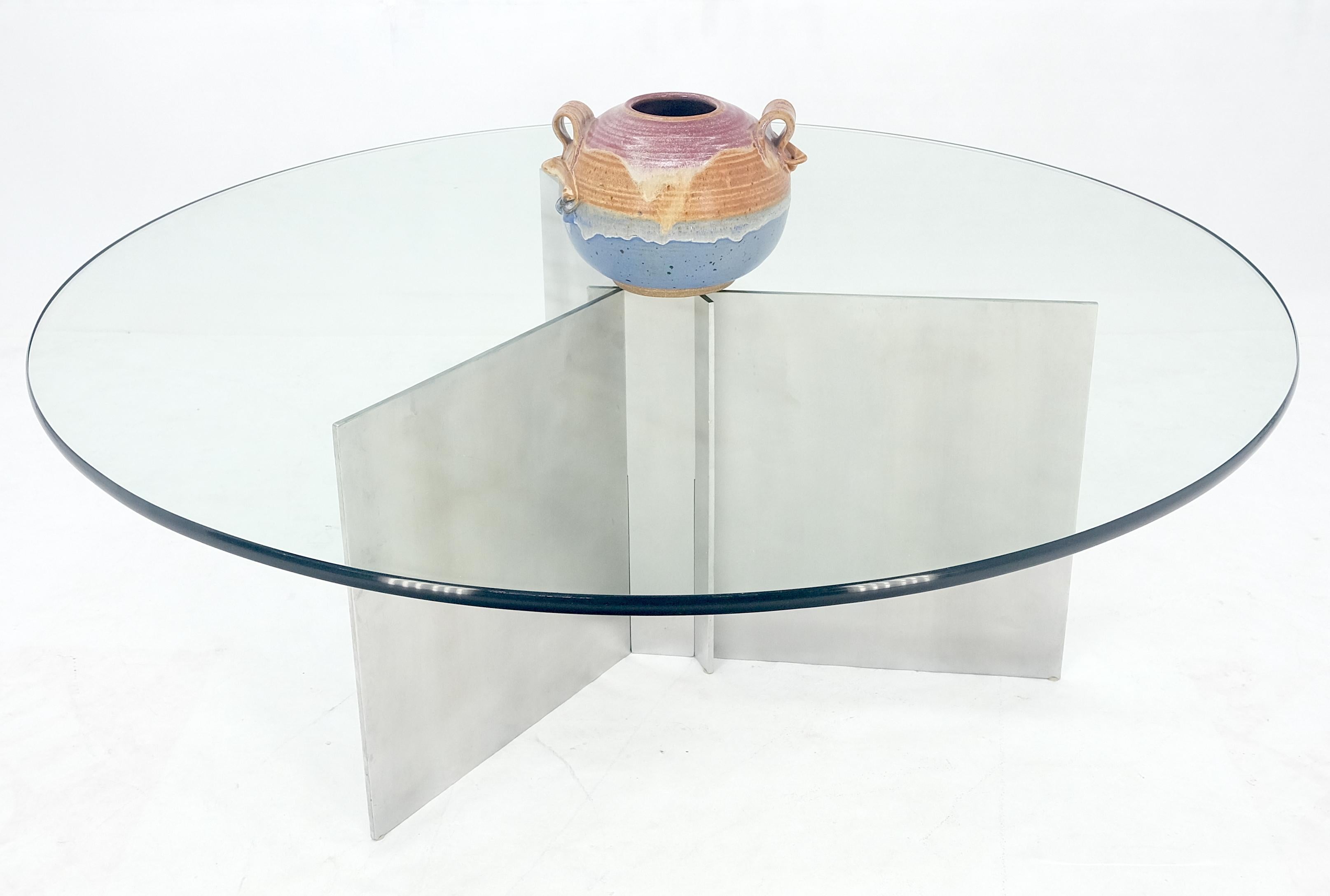 Triangle Aluminum Interlocking Sheet Metal Base Round Glass Top Coffee Table 2
