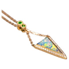 Collier pendentif Gol jaune 18 carats en opale massive australienne, diamant et tsavorite triangulaire