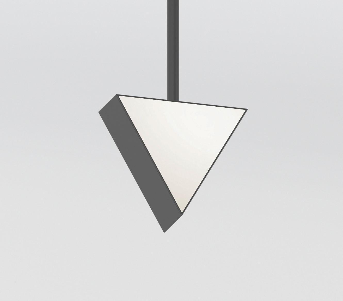 Postmoderno Lampada a sospensione Triangle Box di Atelier A Light in vendita