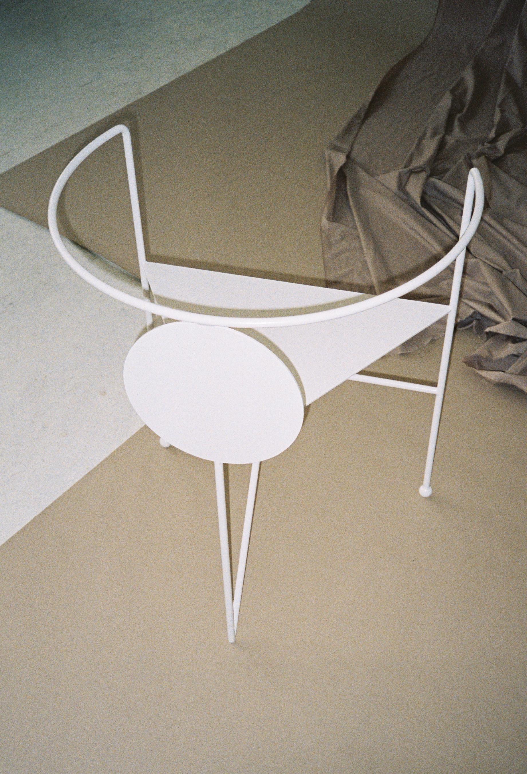 Triangle Chair by Nazara Lazaro For Sale 3