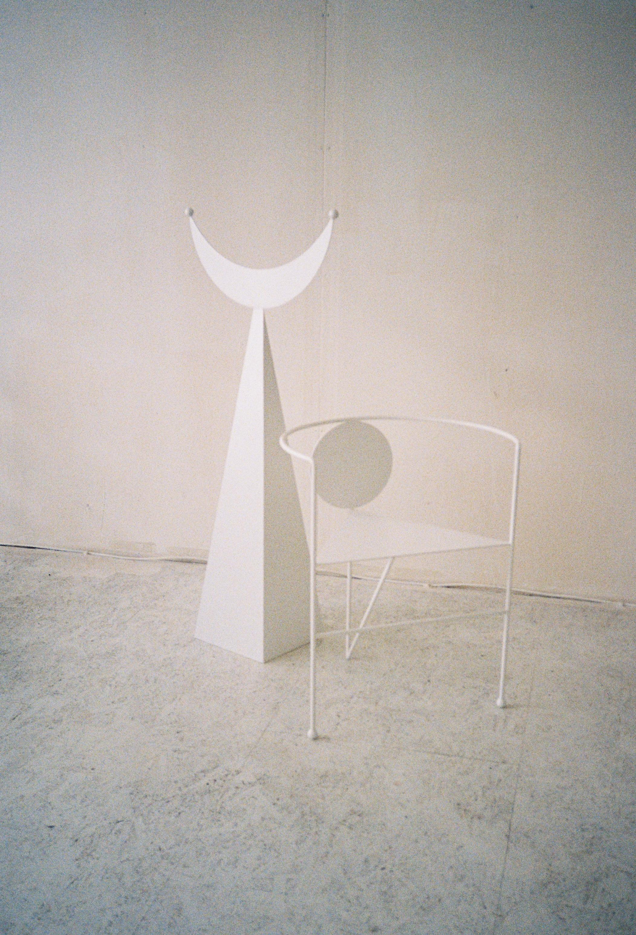 Triangle Chair by Nazara Lazaro For Sale 5