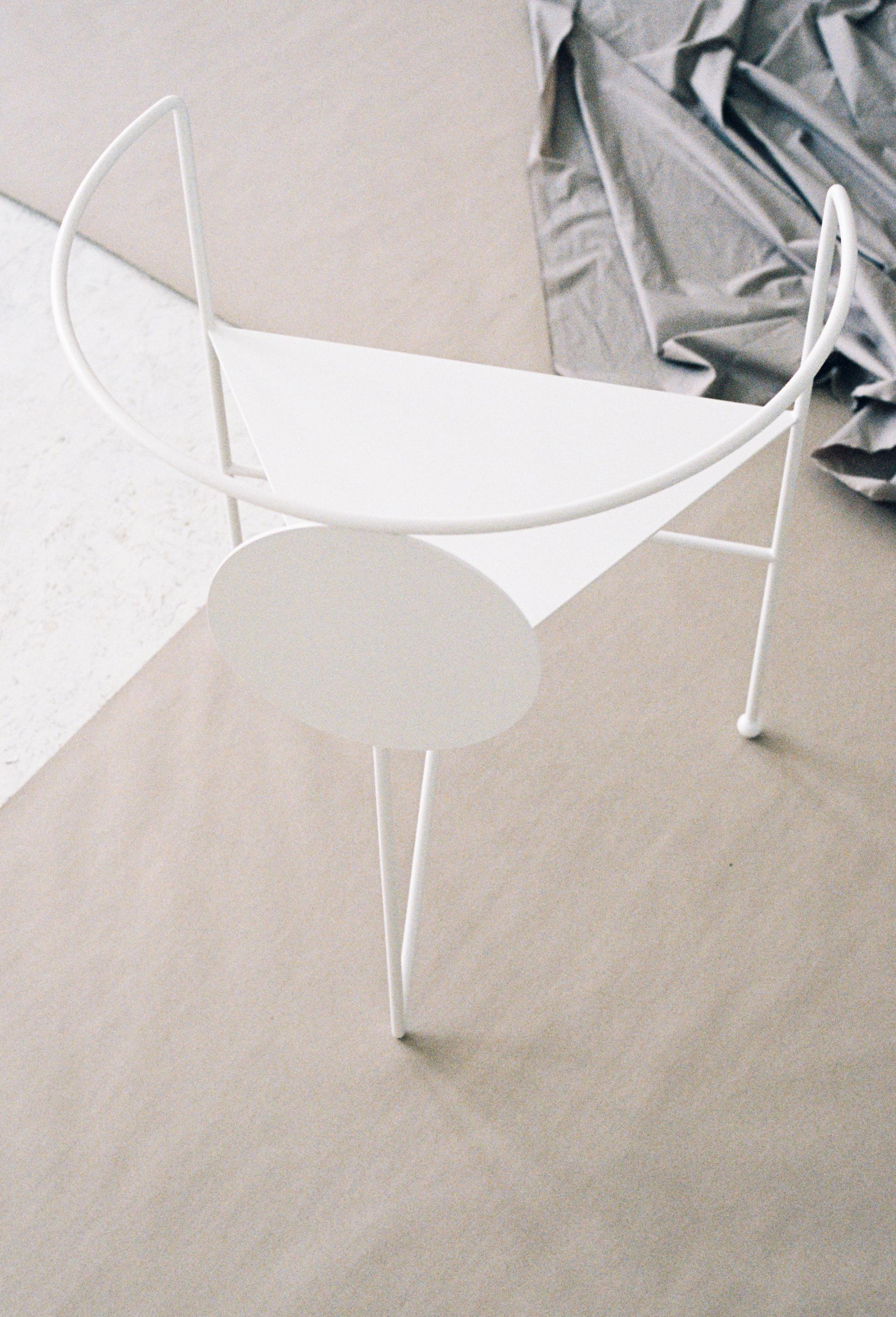 Triangle Chair by Nazara Lazaro For Sale 8