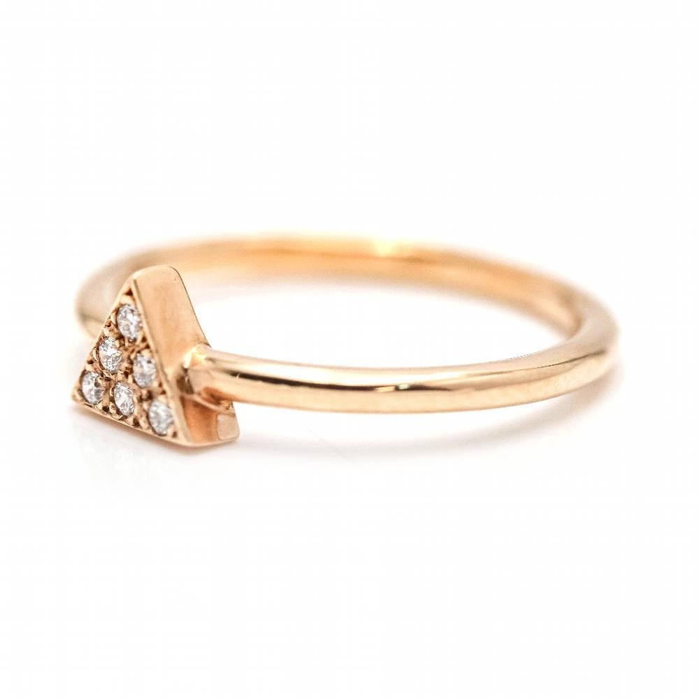 TRIANGLE Diamond Ring in Rose Gold In New Condition For Sale In Barcelona, CT