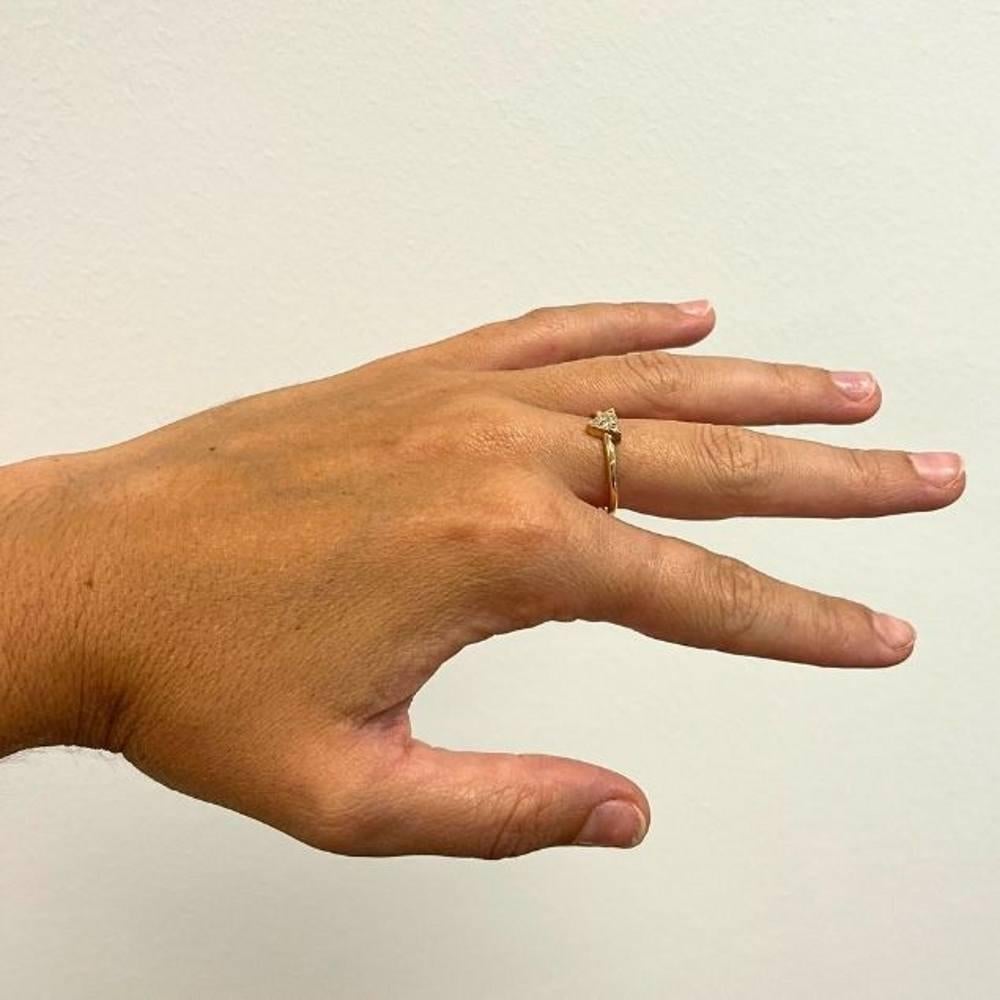 TRIANGLE Diamond Ring in Rose Gold For Sale 1
