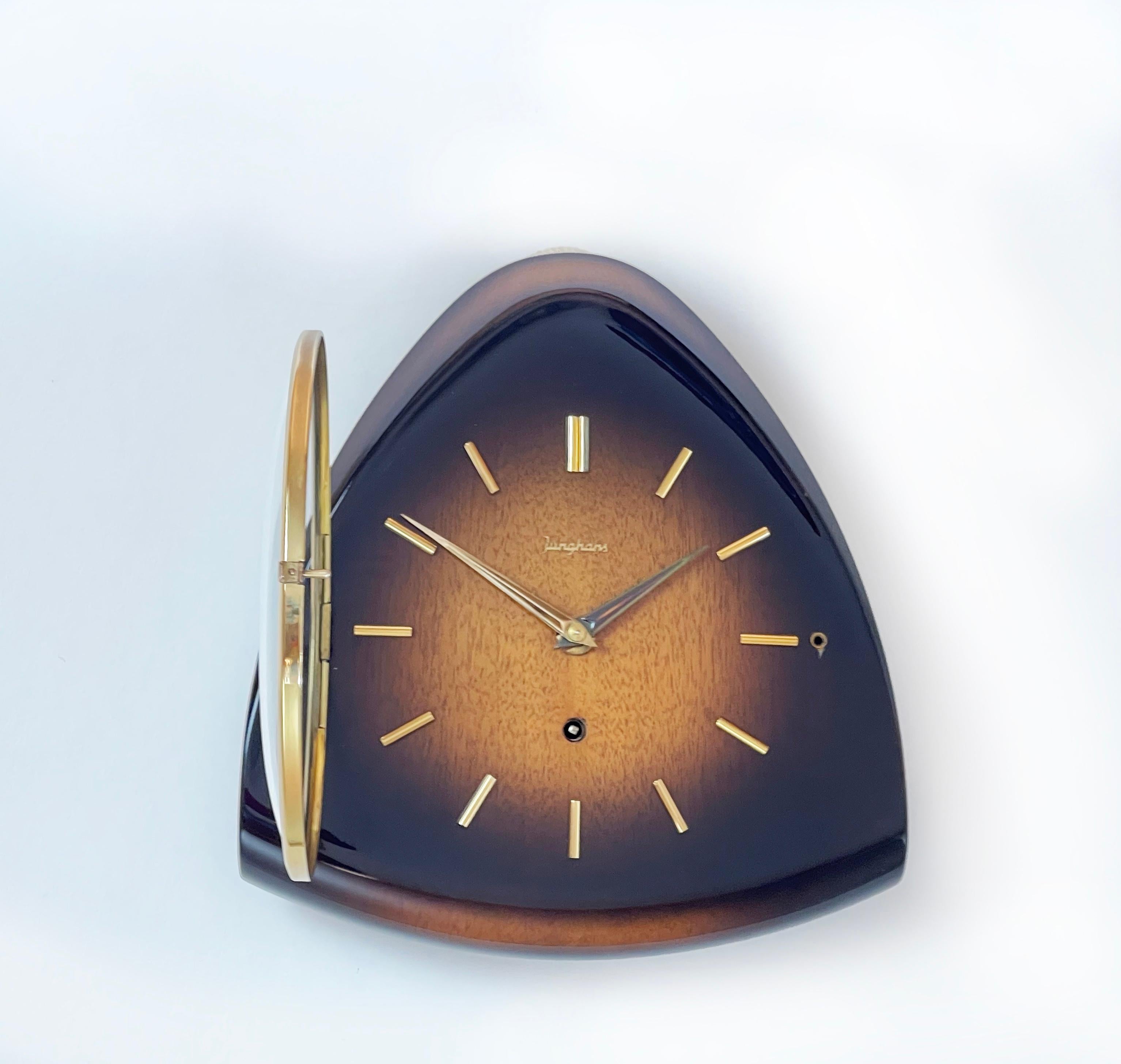 Triangle Lacquered Wood Junghans Wall Clock, Midcentury around 1960, Germany In Good Condition For Sale In Andernach, DE