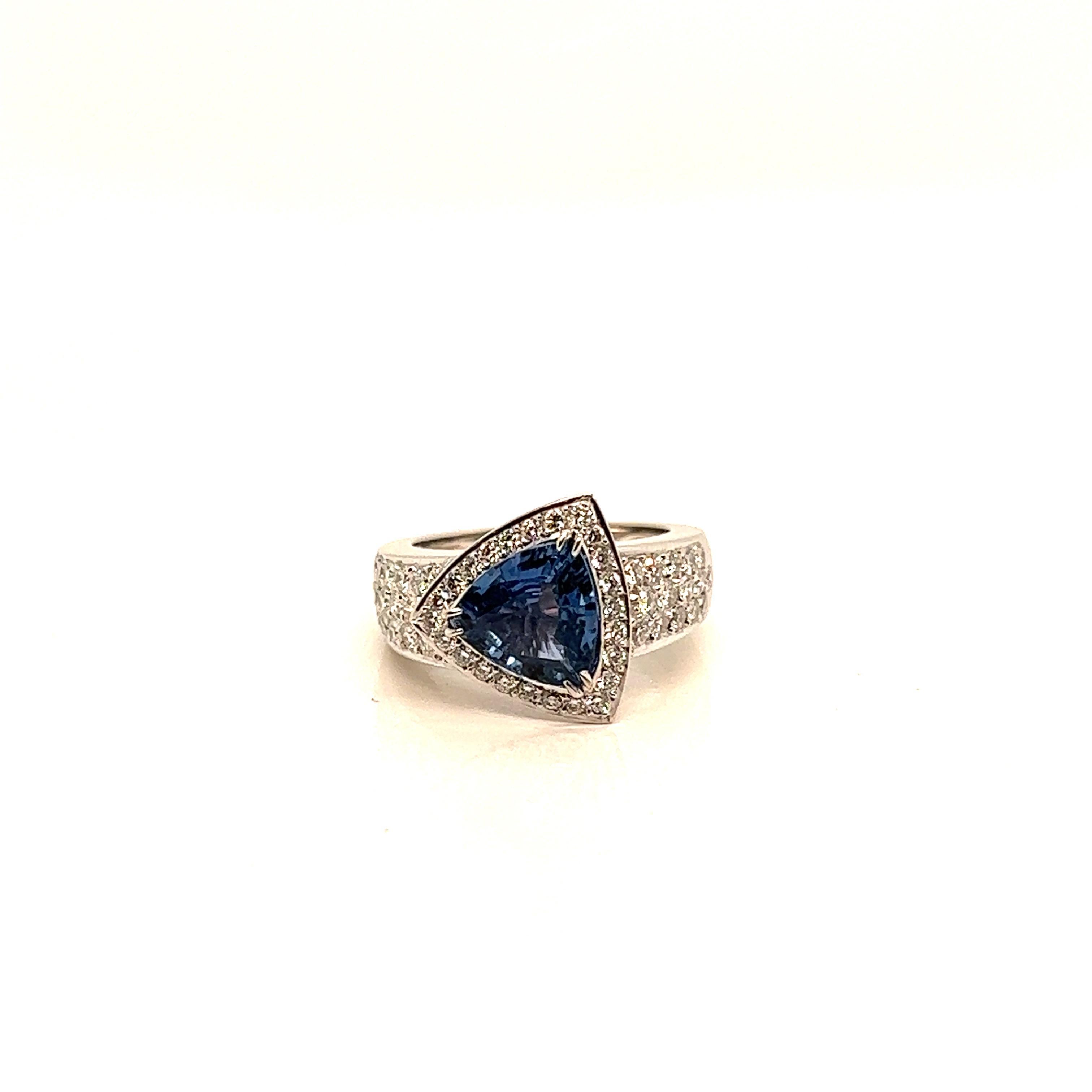 Art Deco Cocktail Ring Triangle Sapphire  Diamonds White Gold 18 Karat For Sale