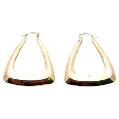 Pendientes de aro en forma de triángulo de oro amarillo