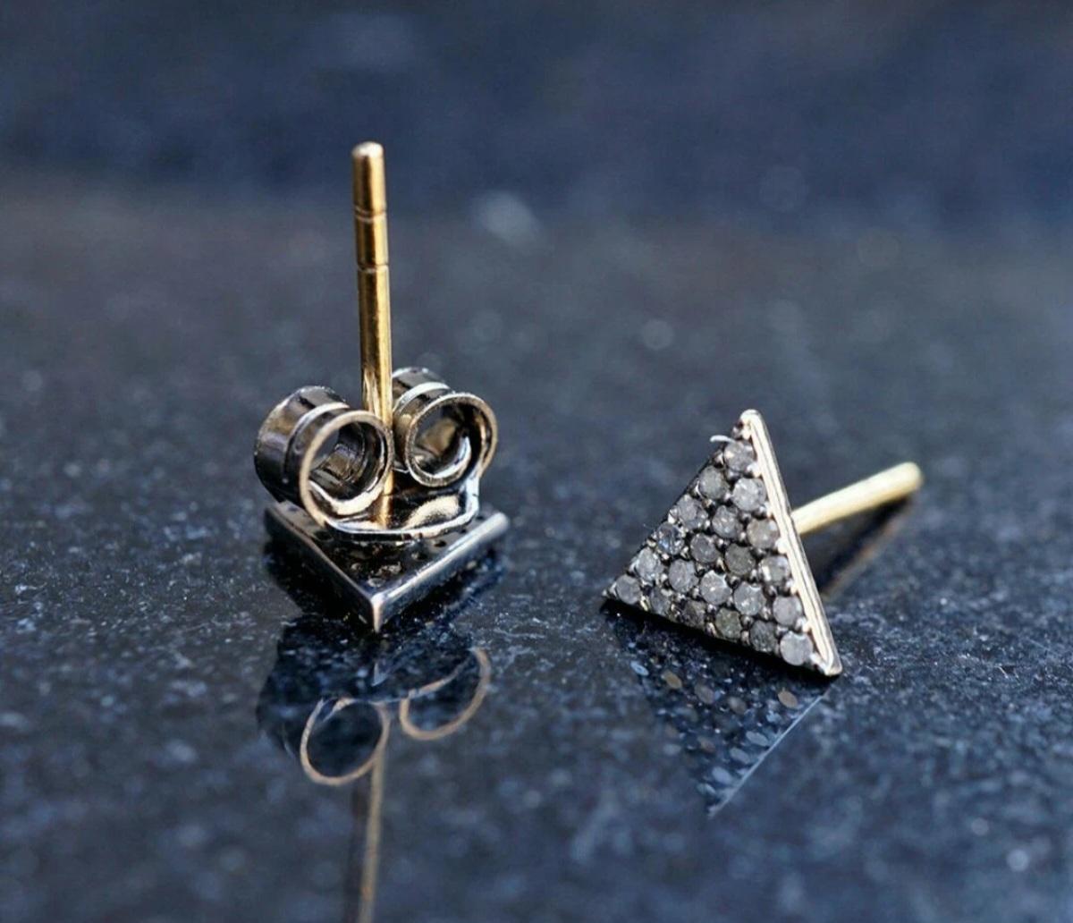 Round Cut Triangle Stud Earring Diamond Ear Stud 925 Silver Earlobe Piercing Jewelry Gift. For Sale