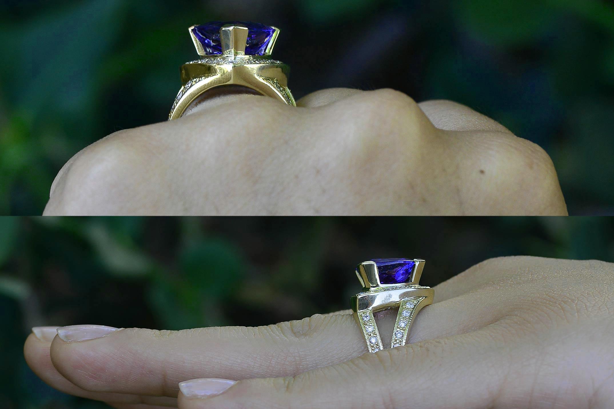 6.25 Carat Tanzanite Cocktail Ring Triangle Yellow Gold Certified Appraisal (Moderne)
