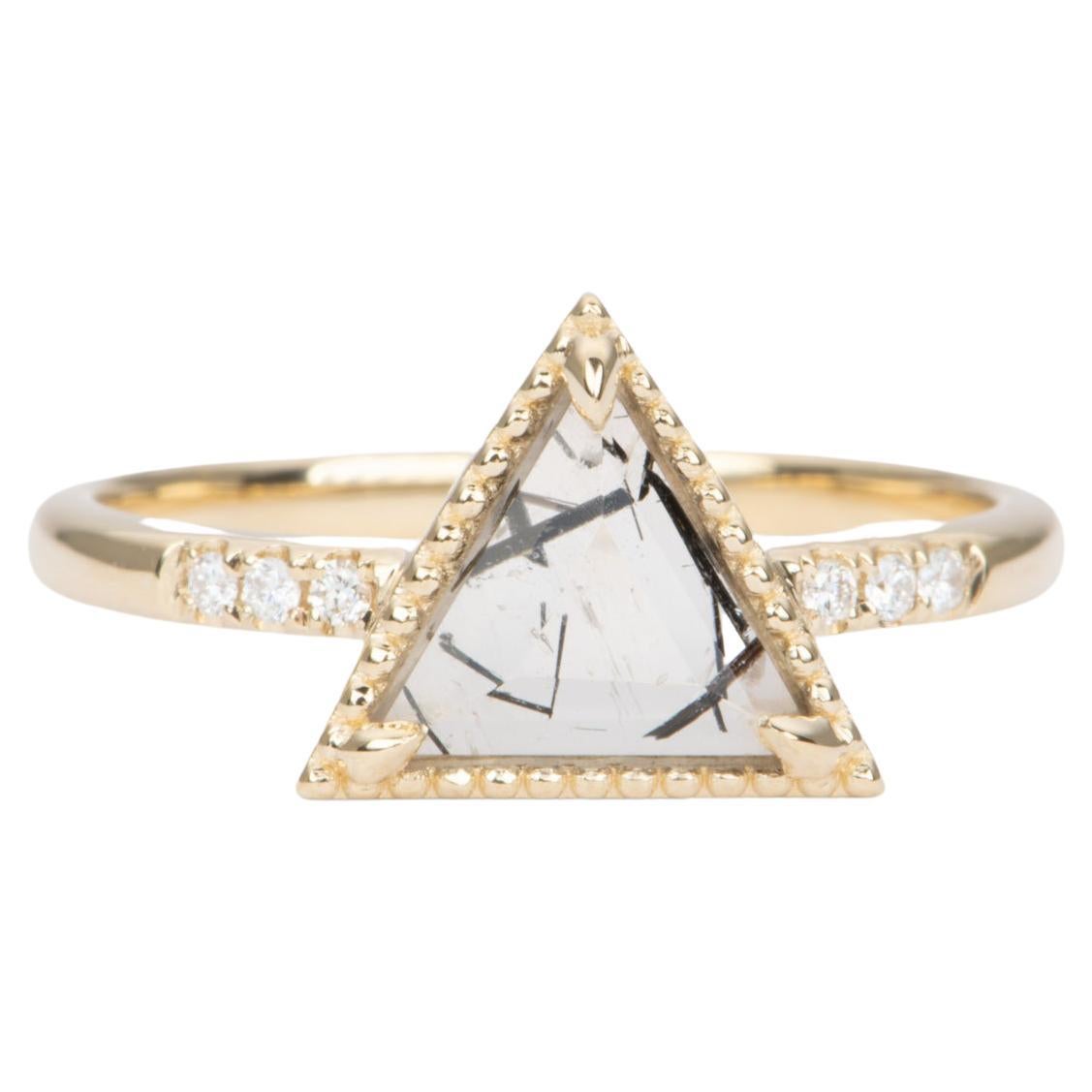 Bague de fiançailles en or jaune 14 carats avec quartz tourmalé triangulaire pavé de diamants
