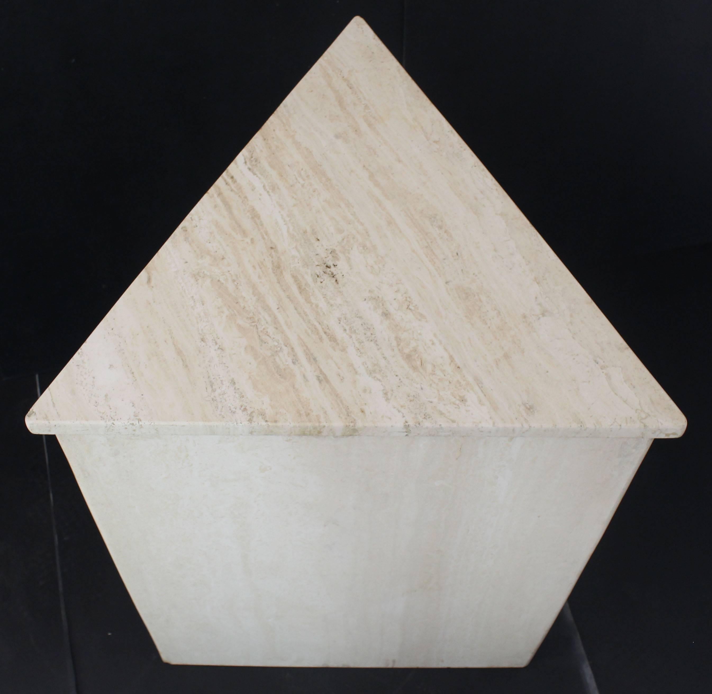 triangular pedestal