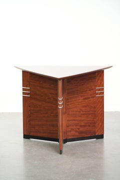 Dreieckiger Couchtisch/Beistelltisch im Art-Déco-Stil