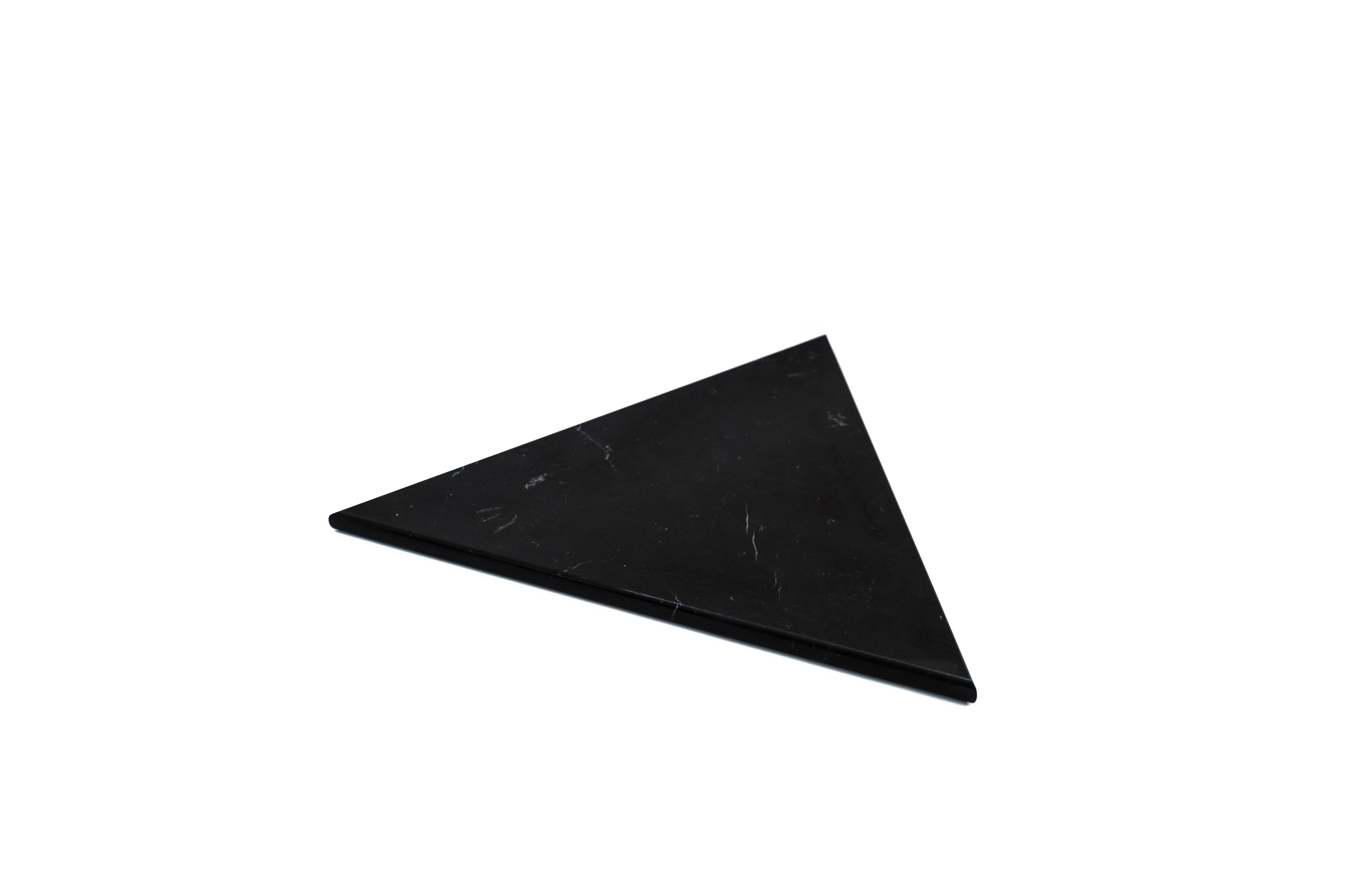black marble chopping board