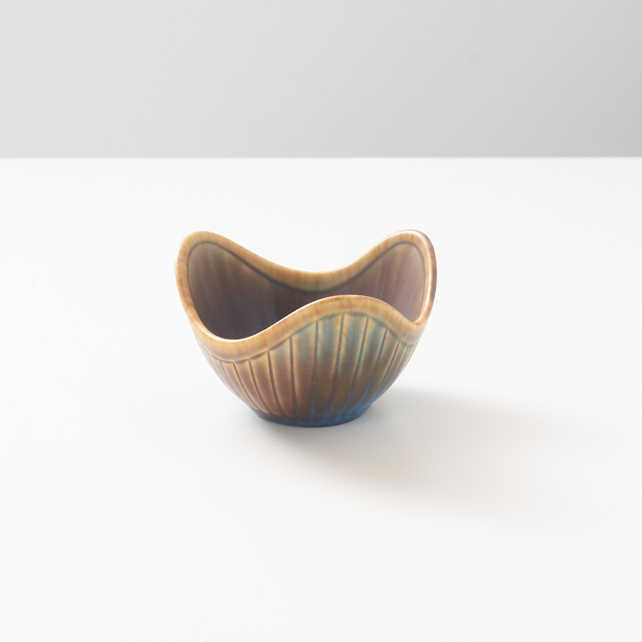 Modern Triangular Ceramic Bowl by Gunnar Nylund For Sale