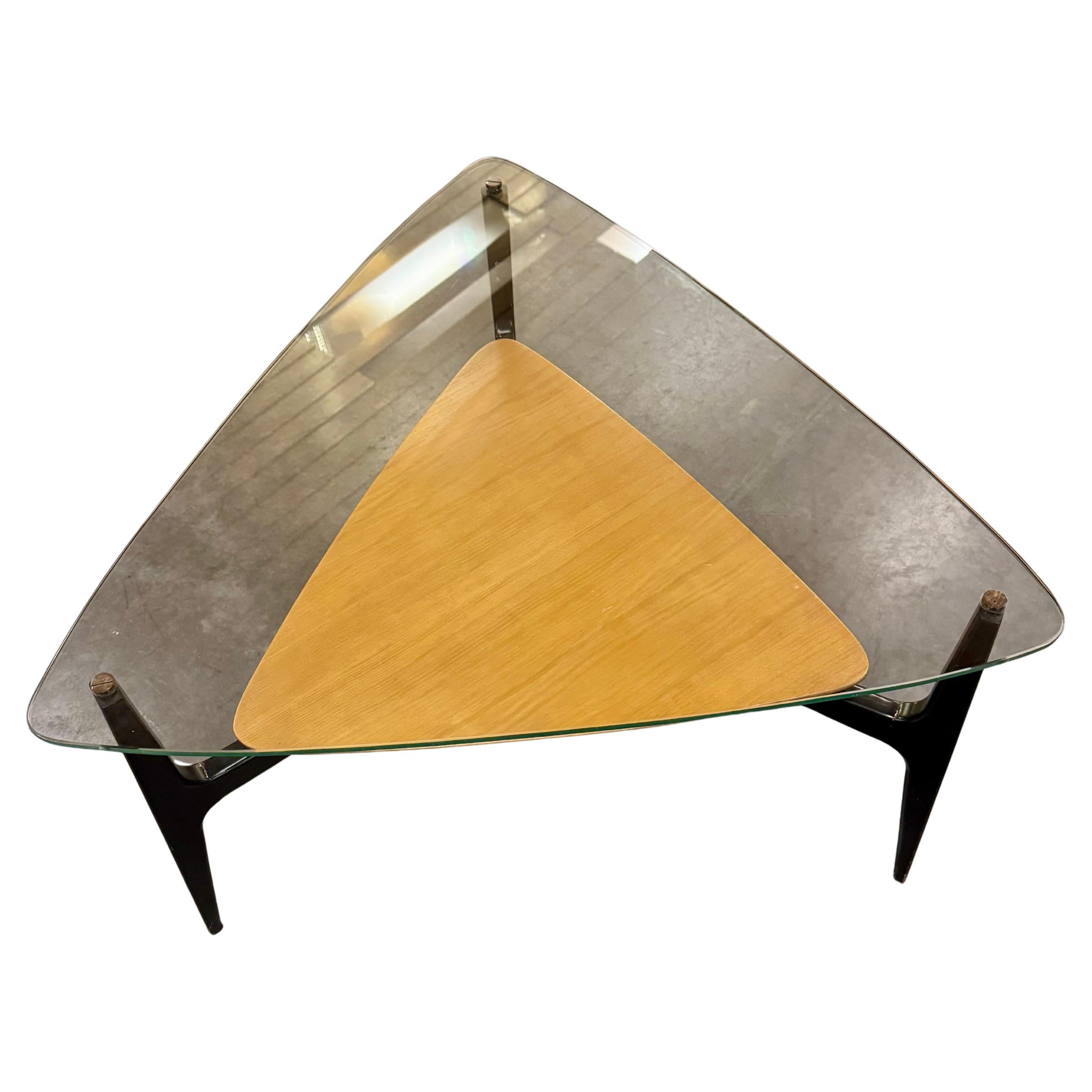 Triangular coffe table by Alfred Hendrickx for belform For Sale
