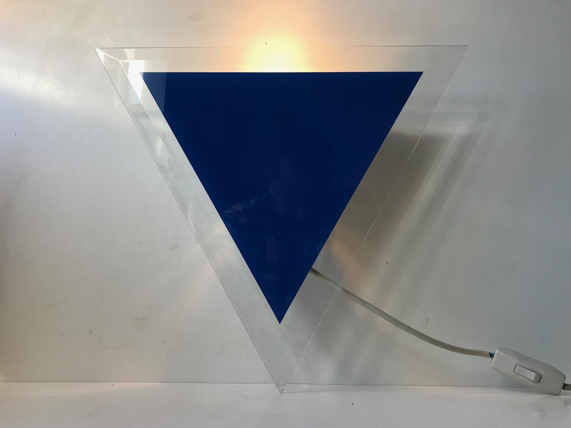 Triangular Danish Minimalist Wall Light in Glass, 1980s In Good Condition For Sale In Esbjerg, DK