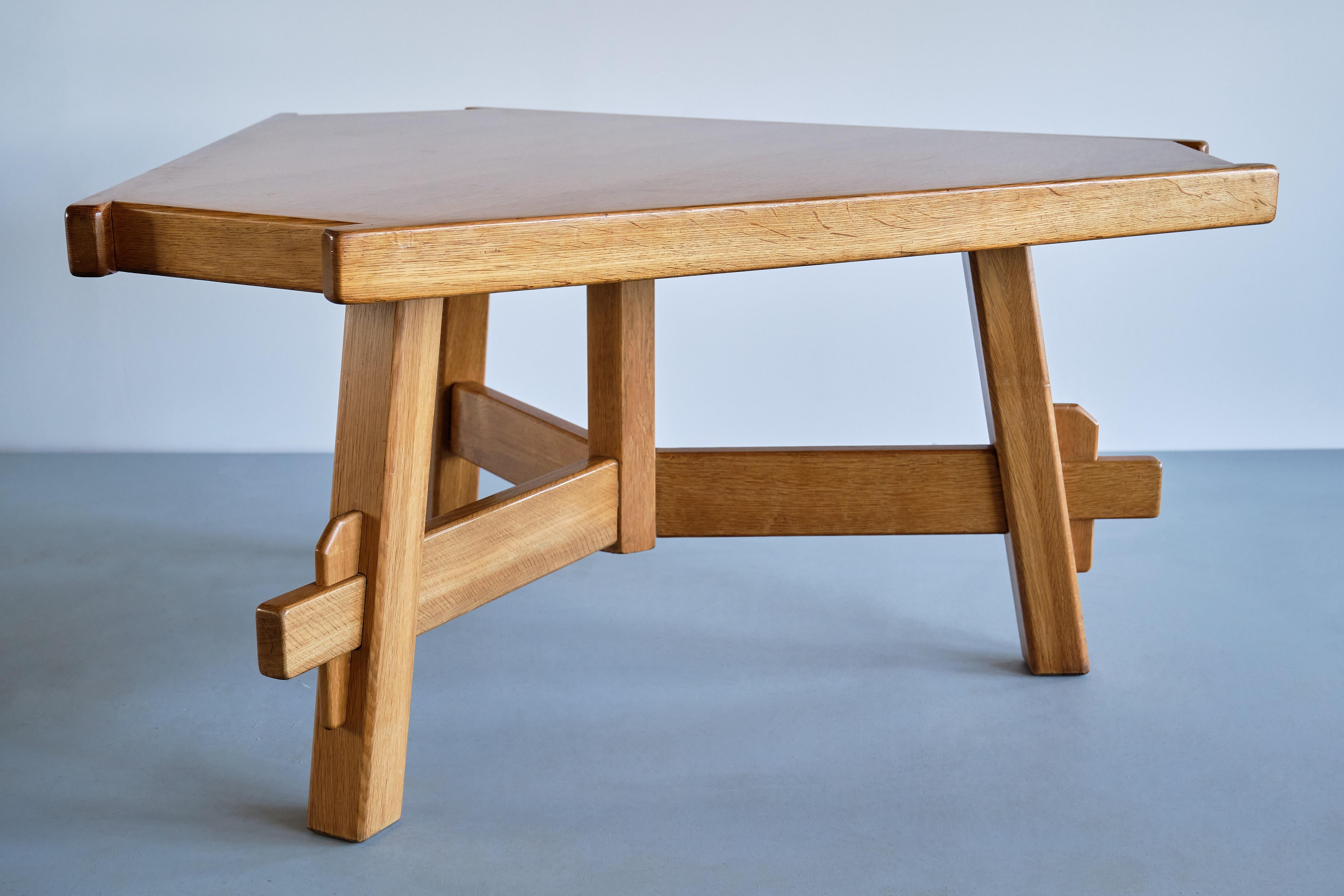 Triangular French Modern Dining Table in Solid Oak Wood, France, 1960s 5