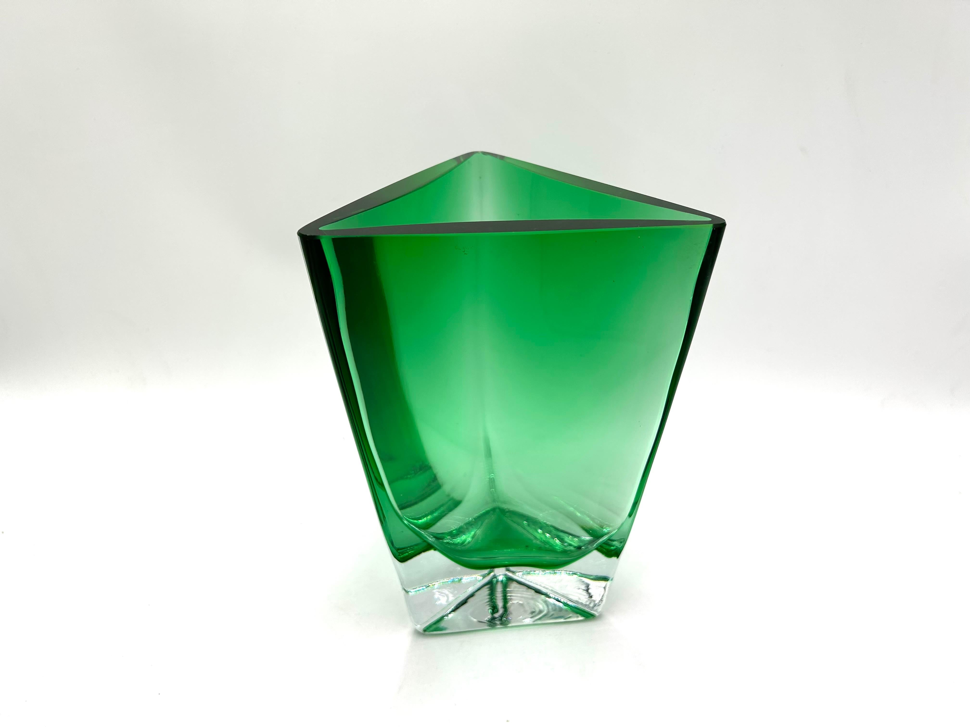 Triangular Green Vase, Glassworks Krosno, Poland 3