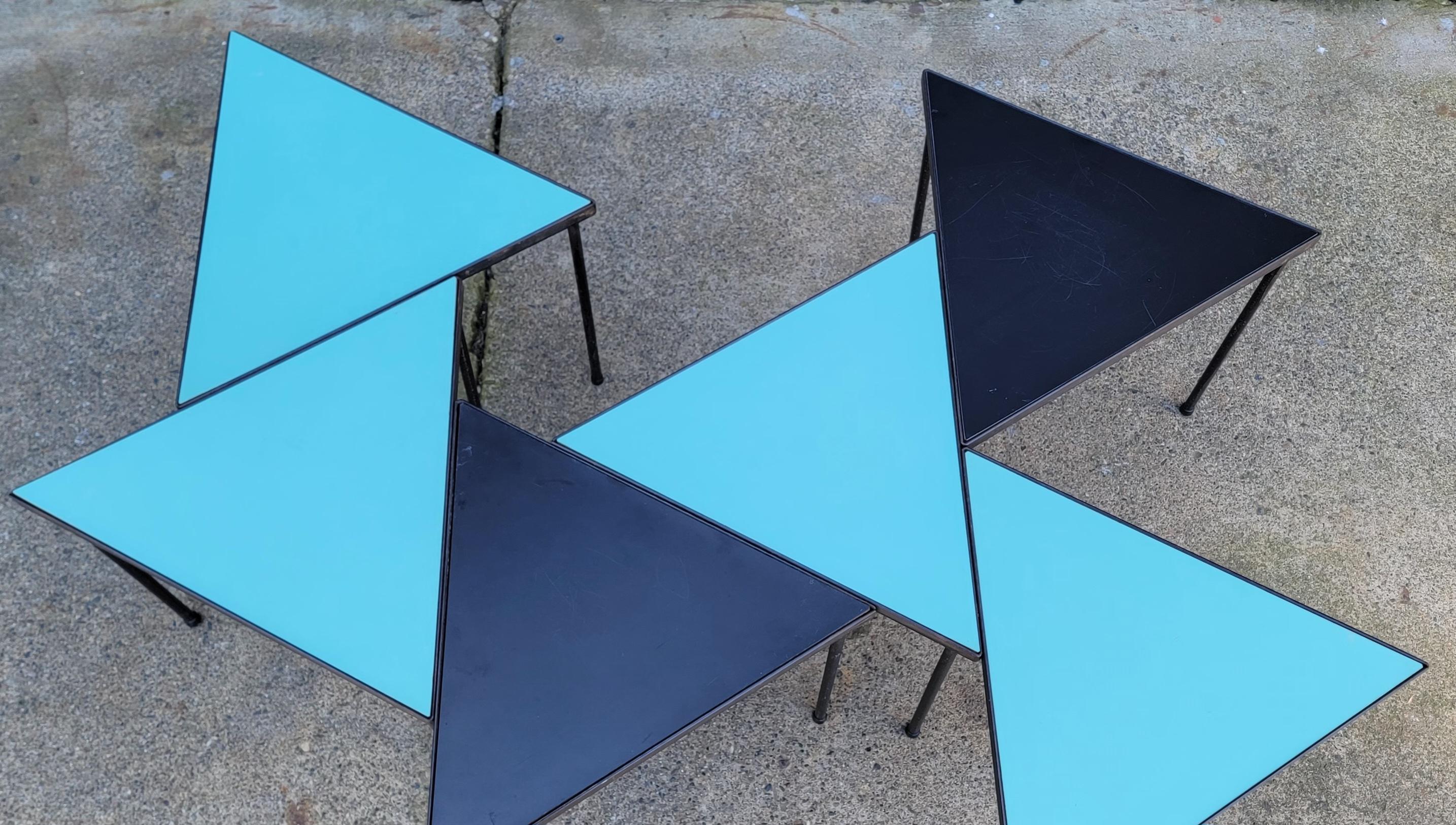 Dreieckige Modul-Eisen-Tische Mid-Century Modern Tische, Beistell- oder Beistelltische im Angebot 3