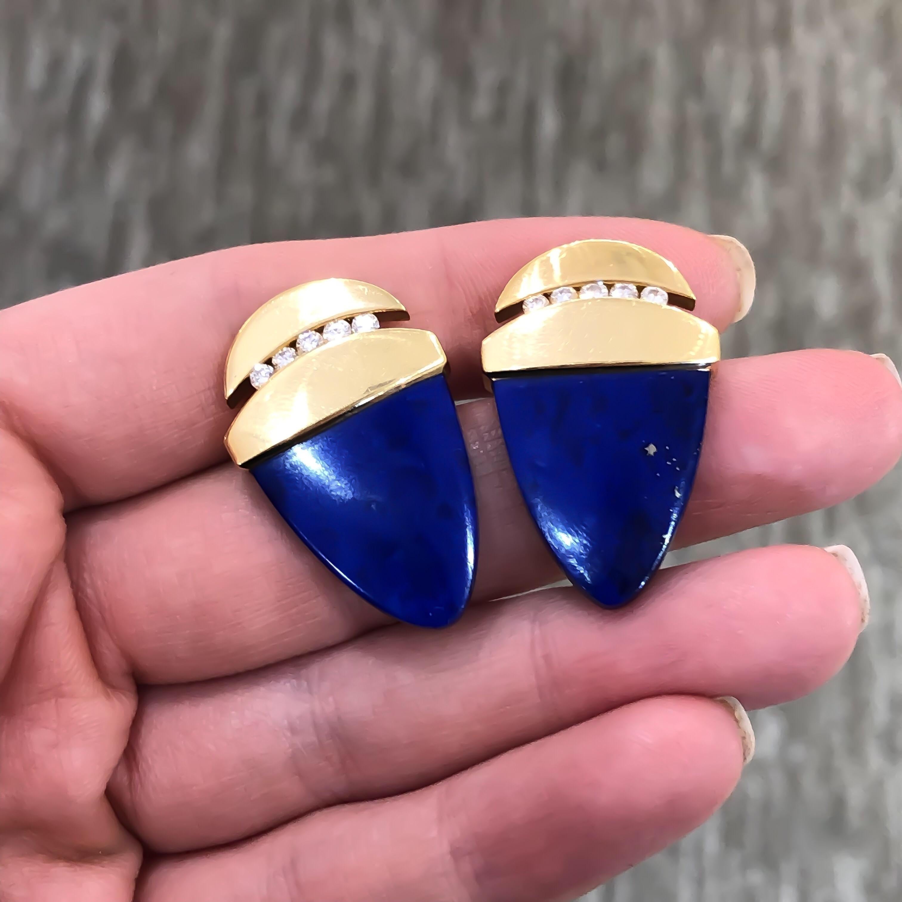 Triangular Natural Blue Lapis and Diamond Cufflinks 18 Karat Yellow Gold In Excellent Condition For Sale In Carmel-by-the-Sea, CA