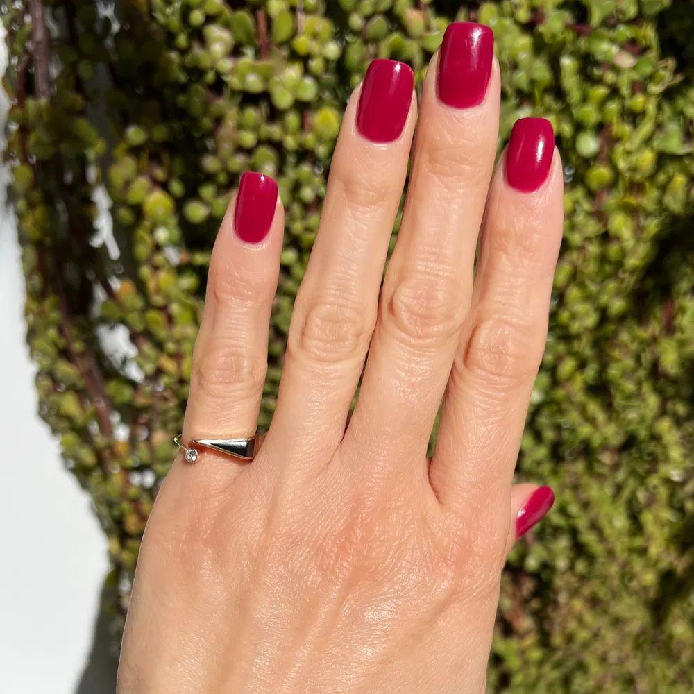 Modernista Anello a fascia triangolare con onice e diamanti in oro Vintage Moi et Toi Bypass in vendita