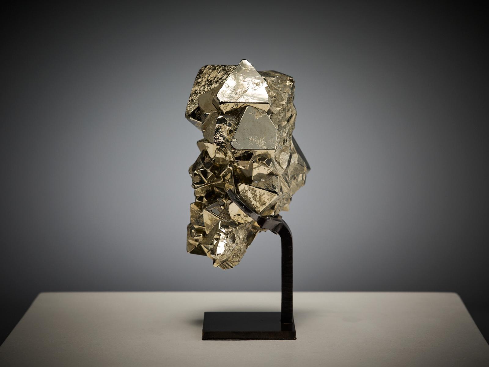 Triangular Pyrite Formation im Angebot 5