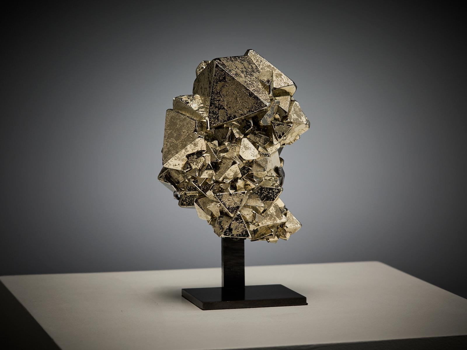 Triangular Pyrite Formation im Angebot 7