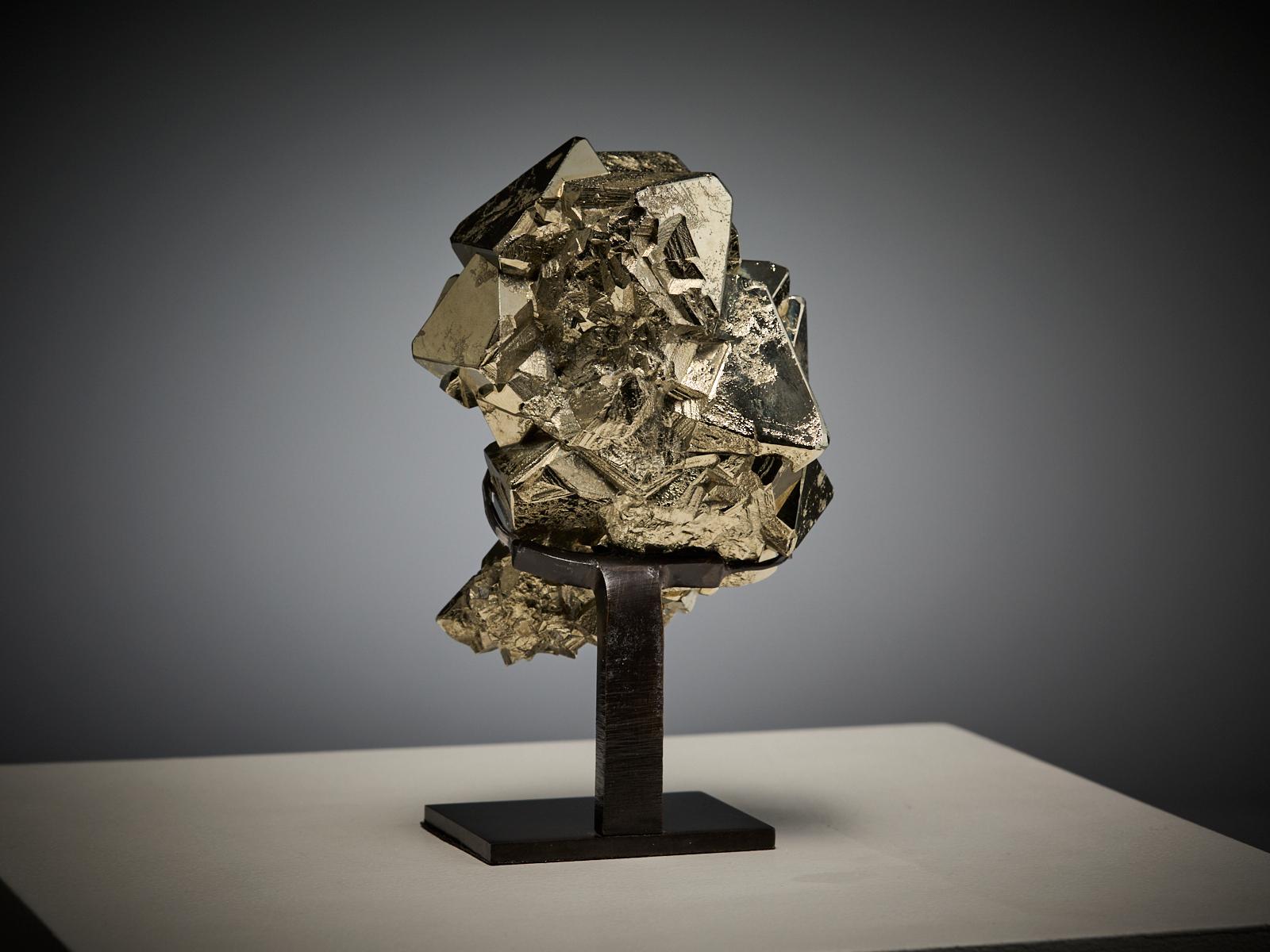 Triangular Pyrite Formation im Angebot 8