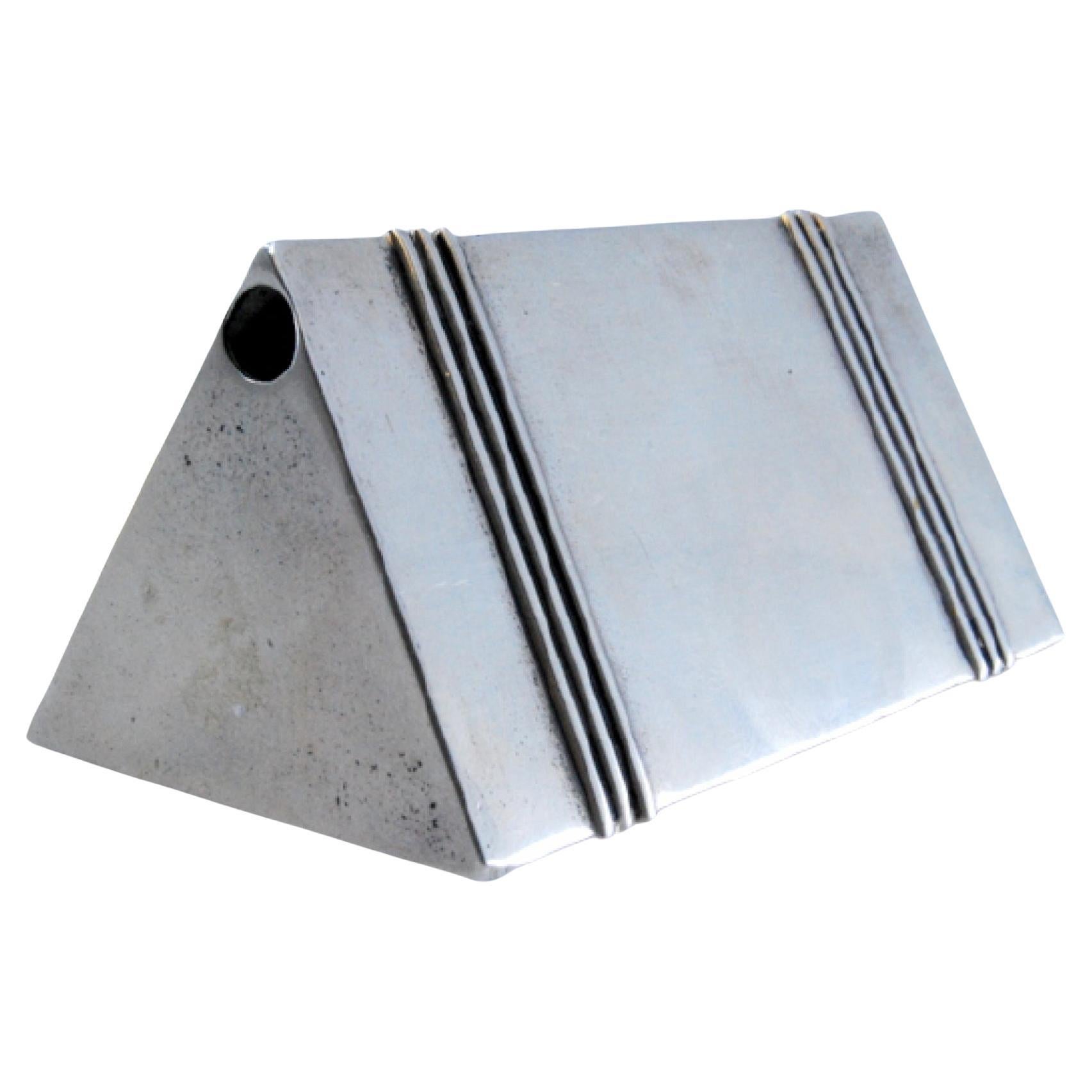 Triangular silver toothpick holder with embossed trim and lid im Angebot