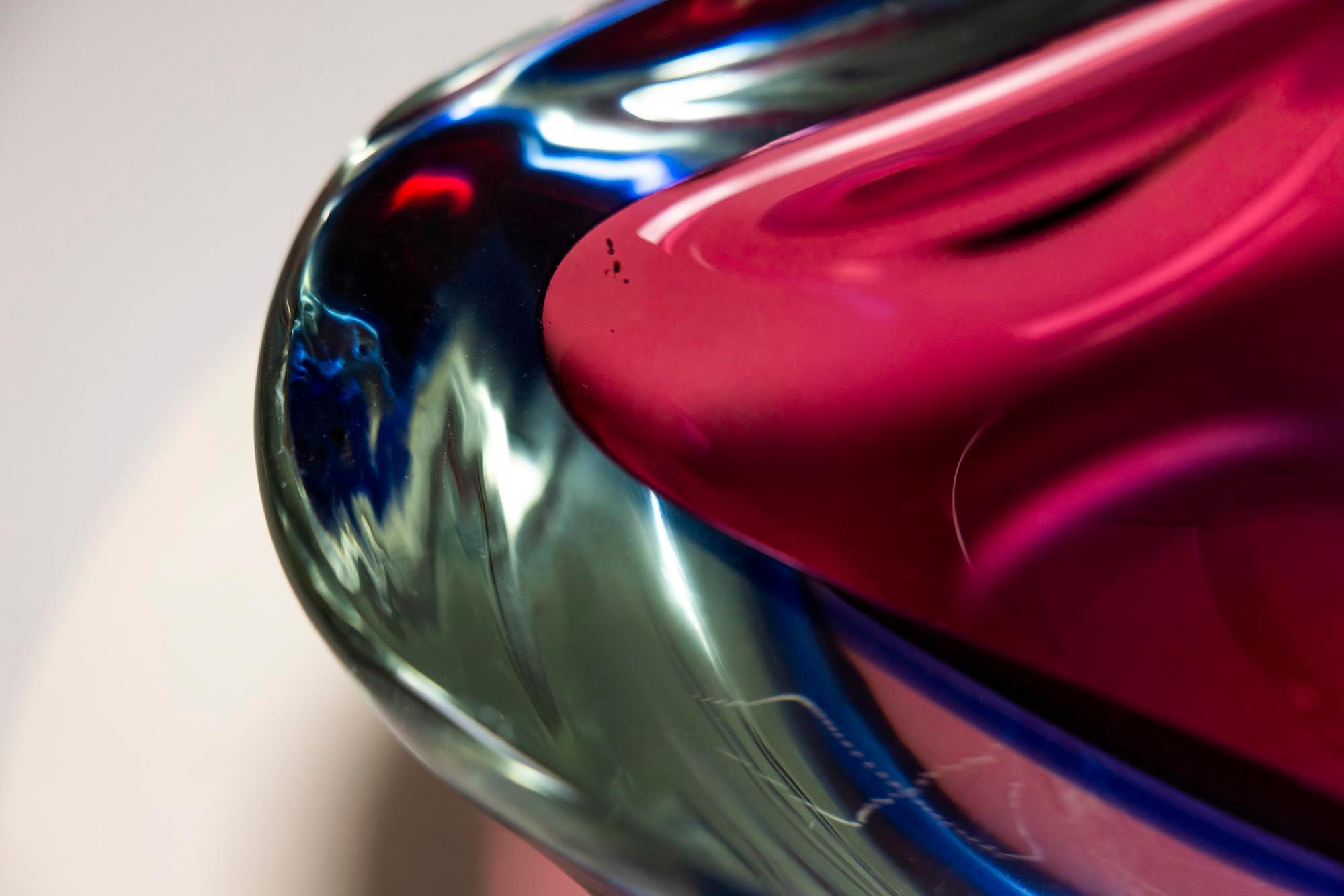 Triangular Sommerso Murano Glass Bowl by Flavio Poli, Italy 1950s In Good Condition In Hellouw, NL
