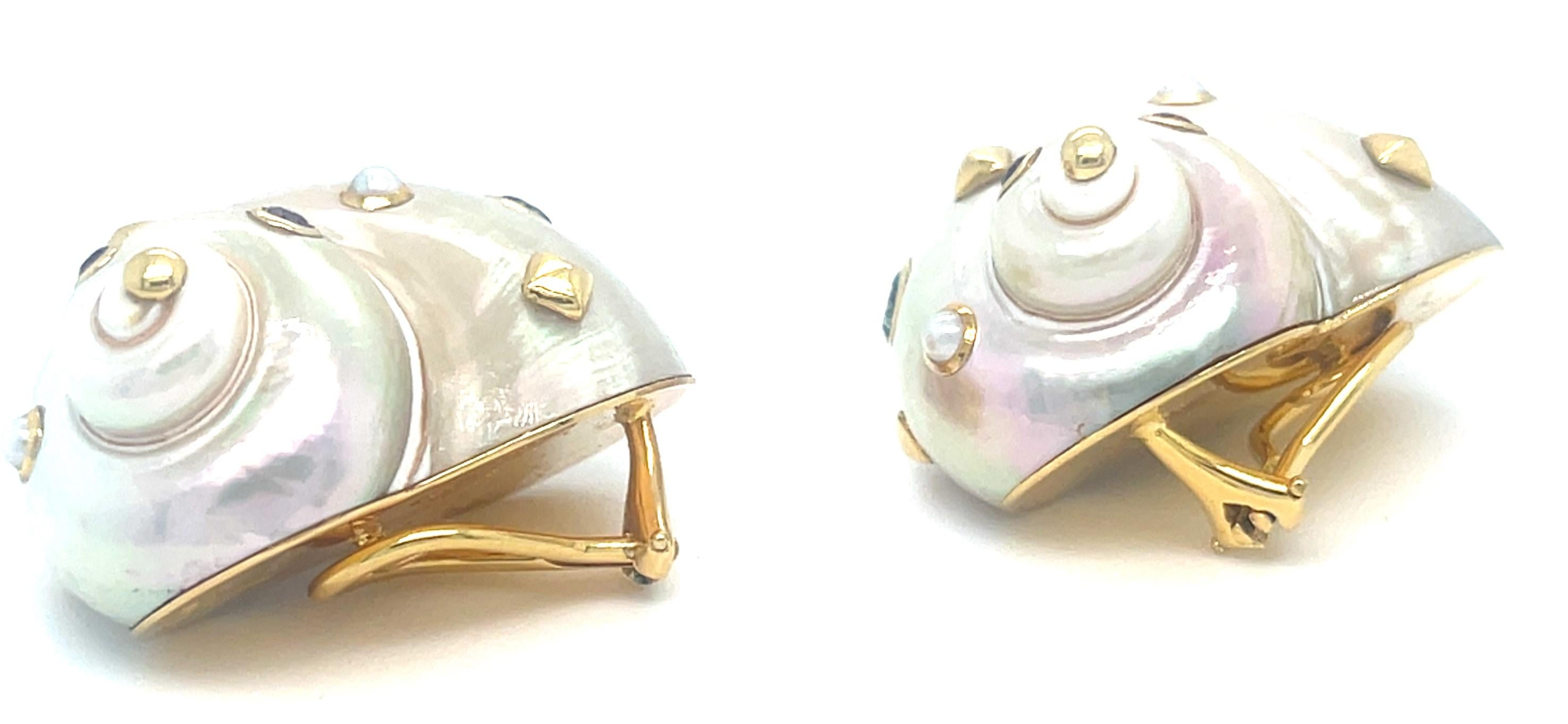 Trianon 18k Gold Mother-of-Pearl Shell Earrings with Gemstone Accents For Sale 5