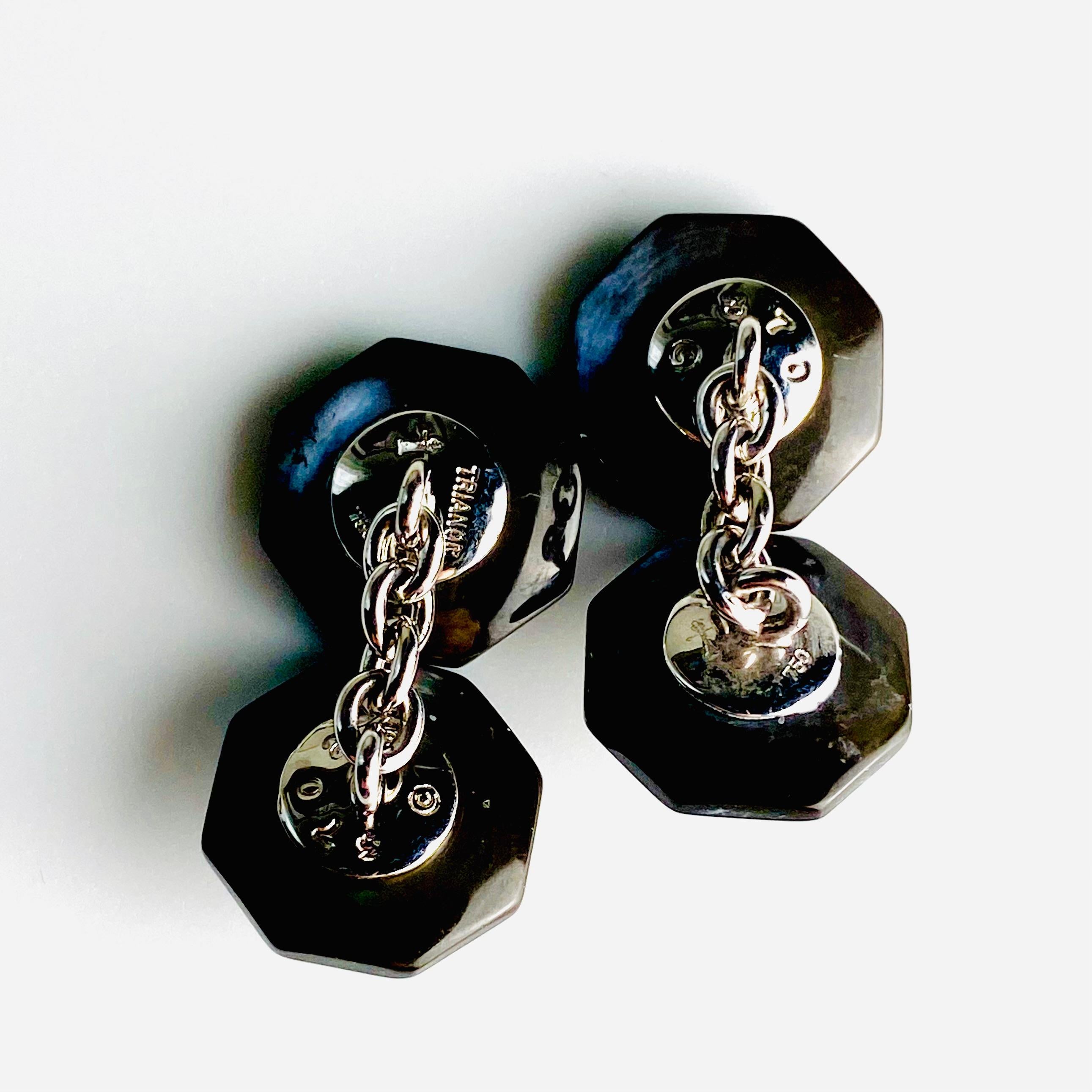 Trianon Boutons de manchette en or blanc 18 carats avec diamants et nacre noire de 0,25 carat en vente 4