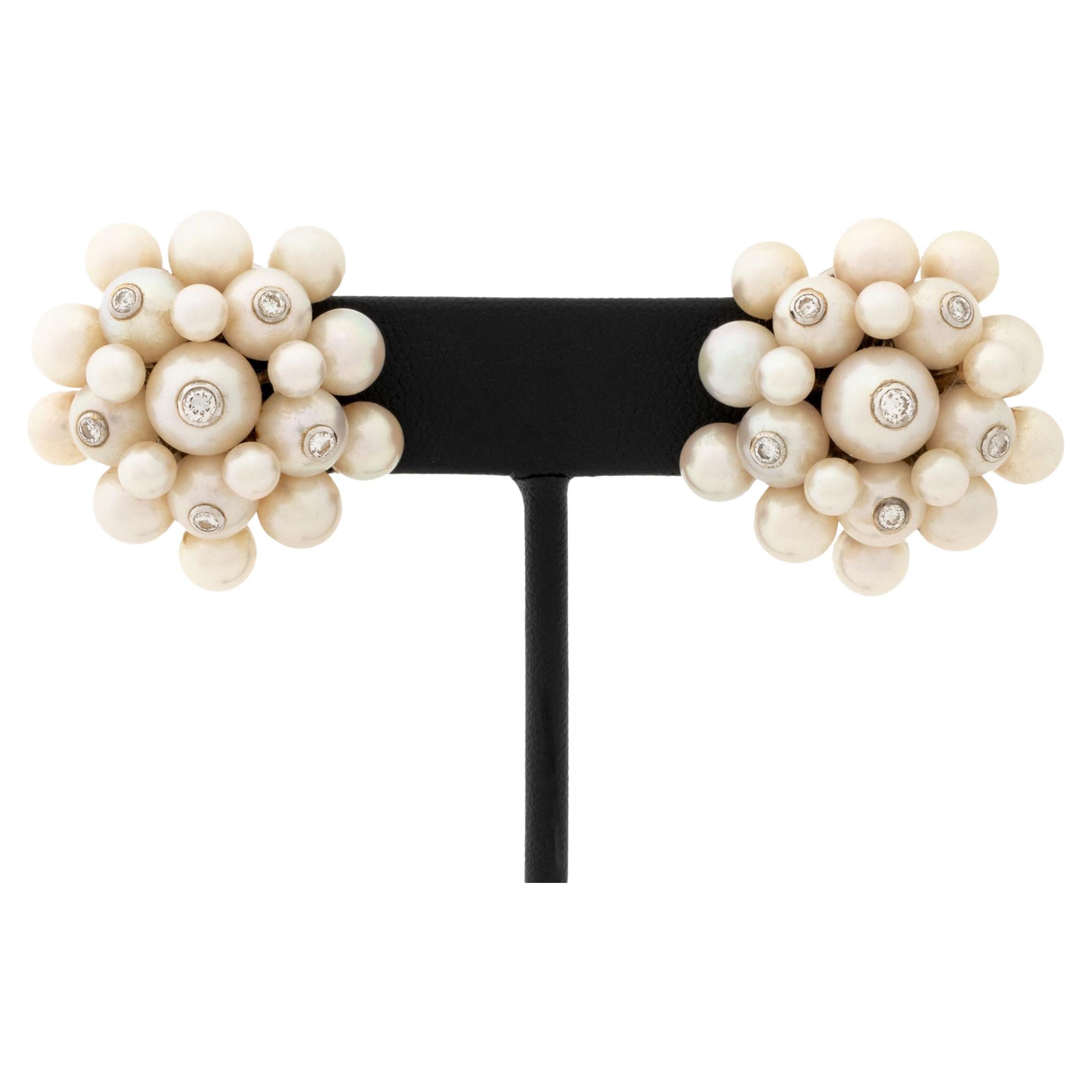 Orecchini Trianon con perle e diamanti in oro bianco 18 carati