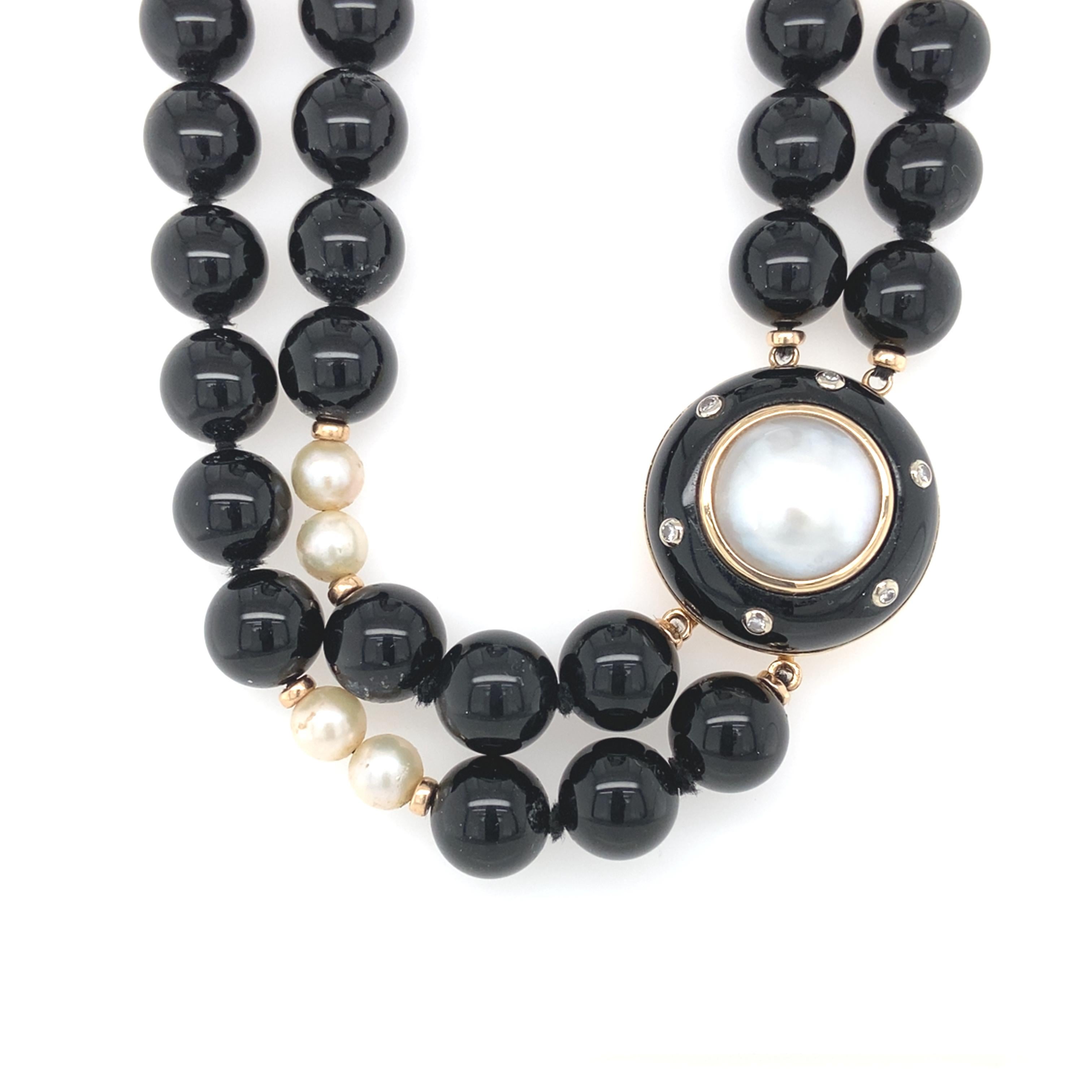 Trianon 1980 Or jaune 14K Perles de Mabe, Onyx et Diamants Unisexe en vente