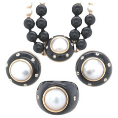 Trianon 1980 Or jaune 14K Perles de Mabe, Onyx et Diamants