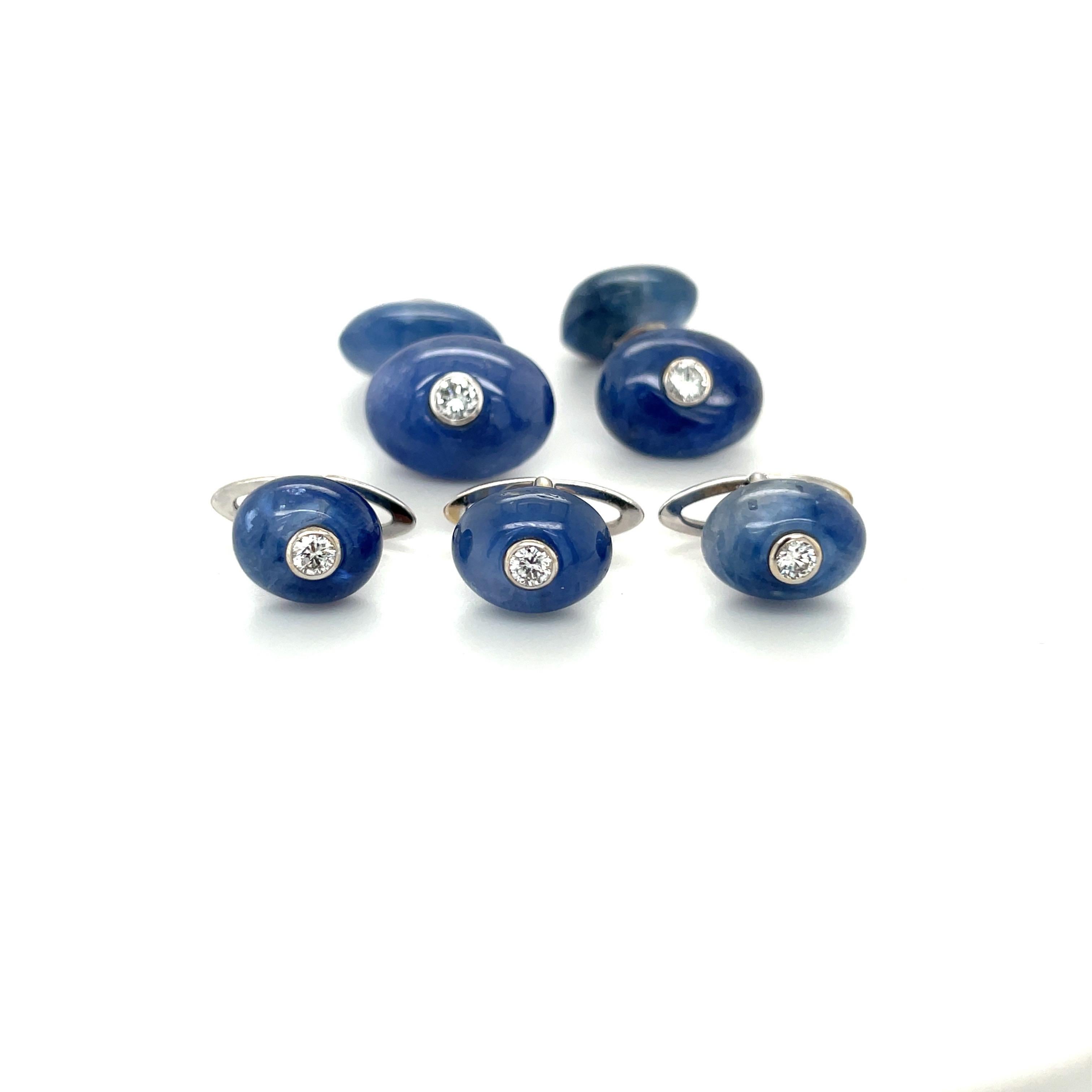 Taille cabochon Trianon Ensemble boutons de manchette et clous de manchette en saphir bleu 39,61 carats et diamants 0,38 carat en vente