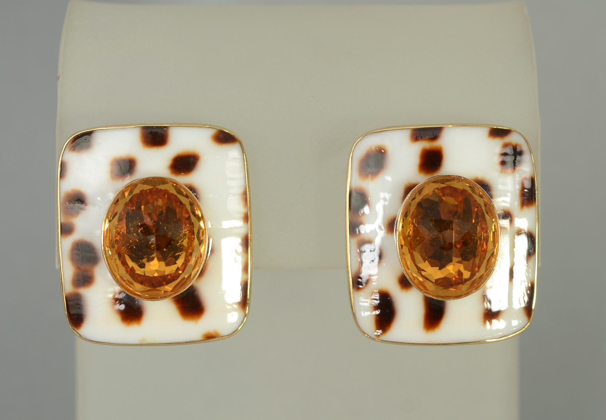 Trianon Citrine and Shell Earrings In Excellent Condition In Darnestown, MD