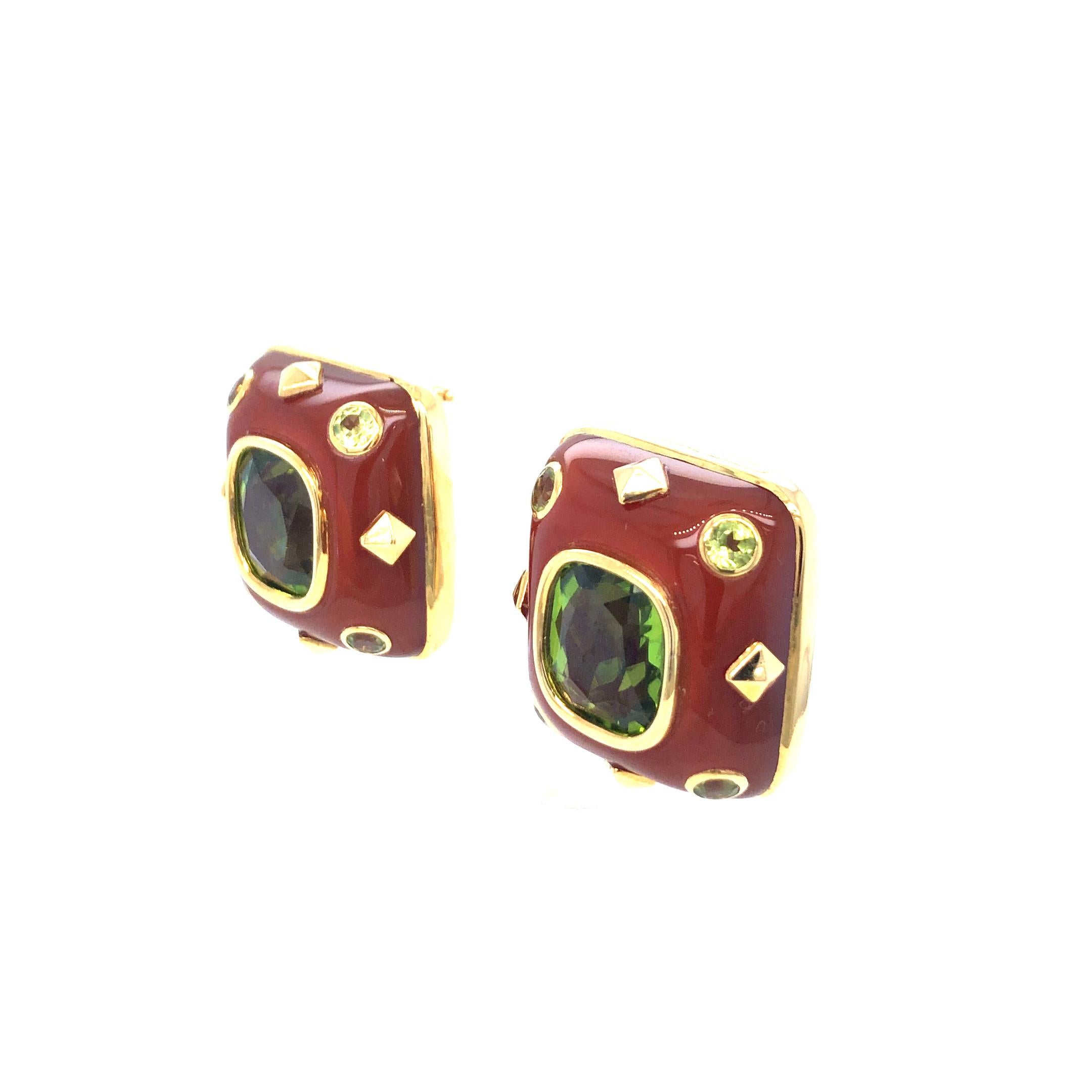 Cushion Cut Trianon Peridot & Carnelian Clip-On Earrings 18K Yellow Gold For Sale