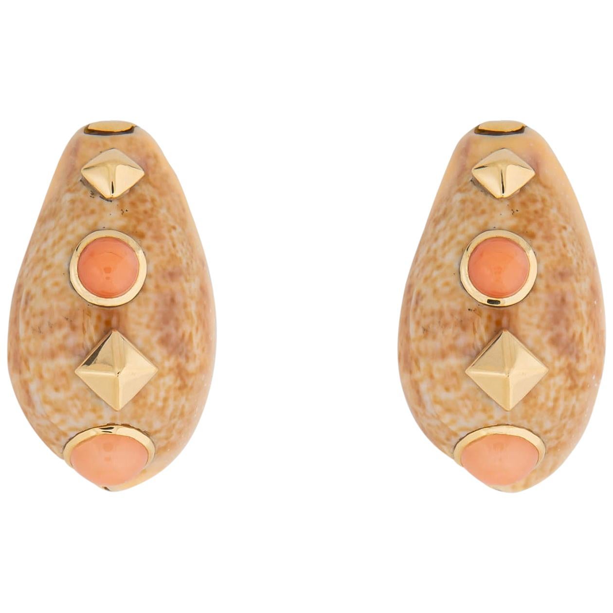 Trianon Boucles d'oreilles coquillage en or et corail